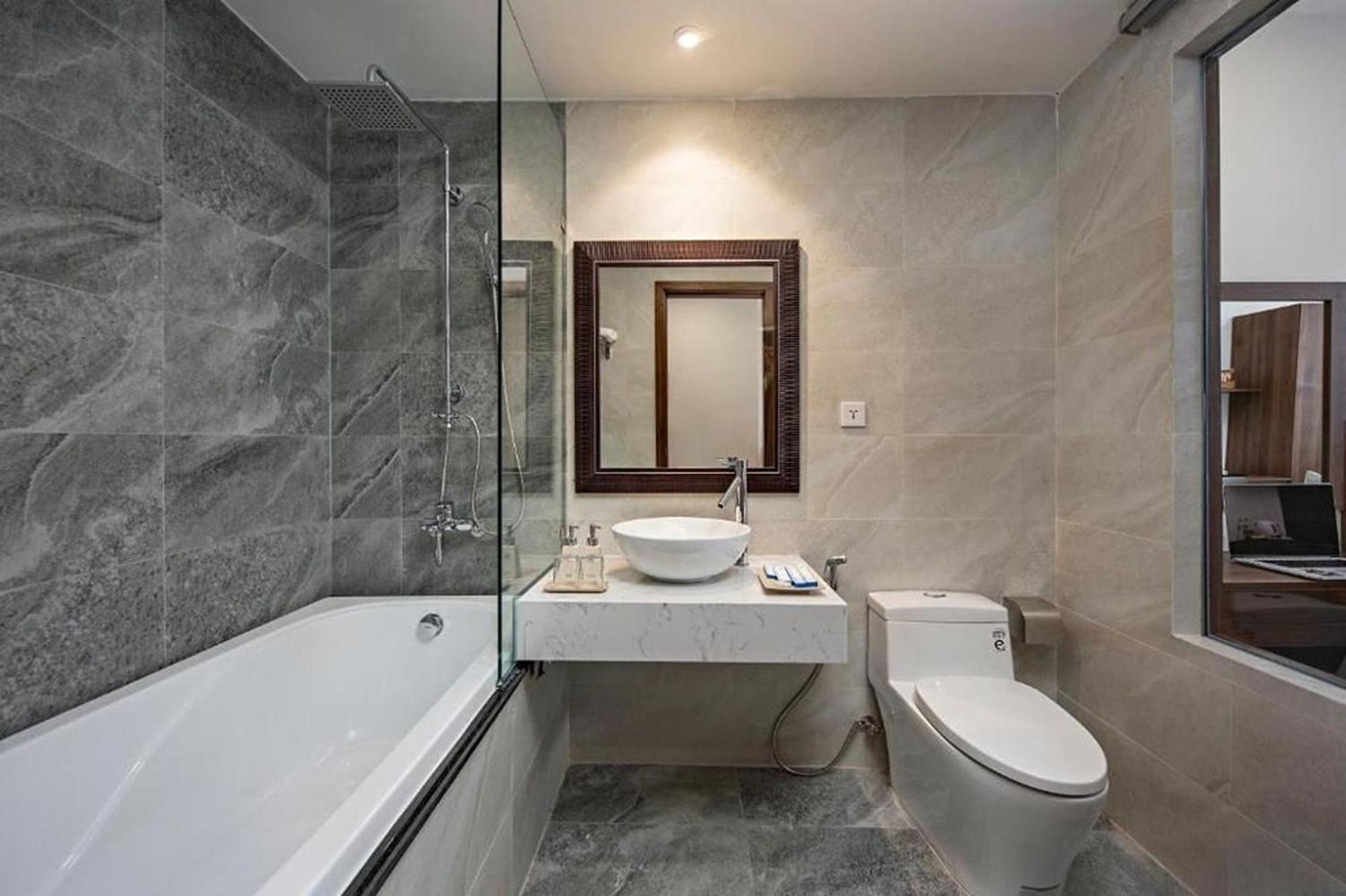 Deluxe Double Room with Bath, photo 7