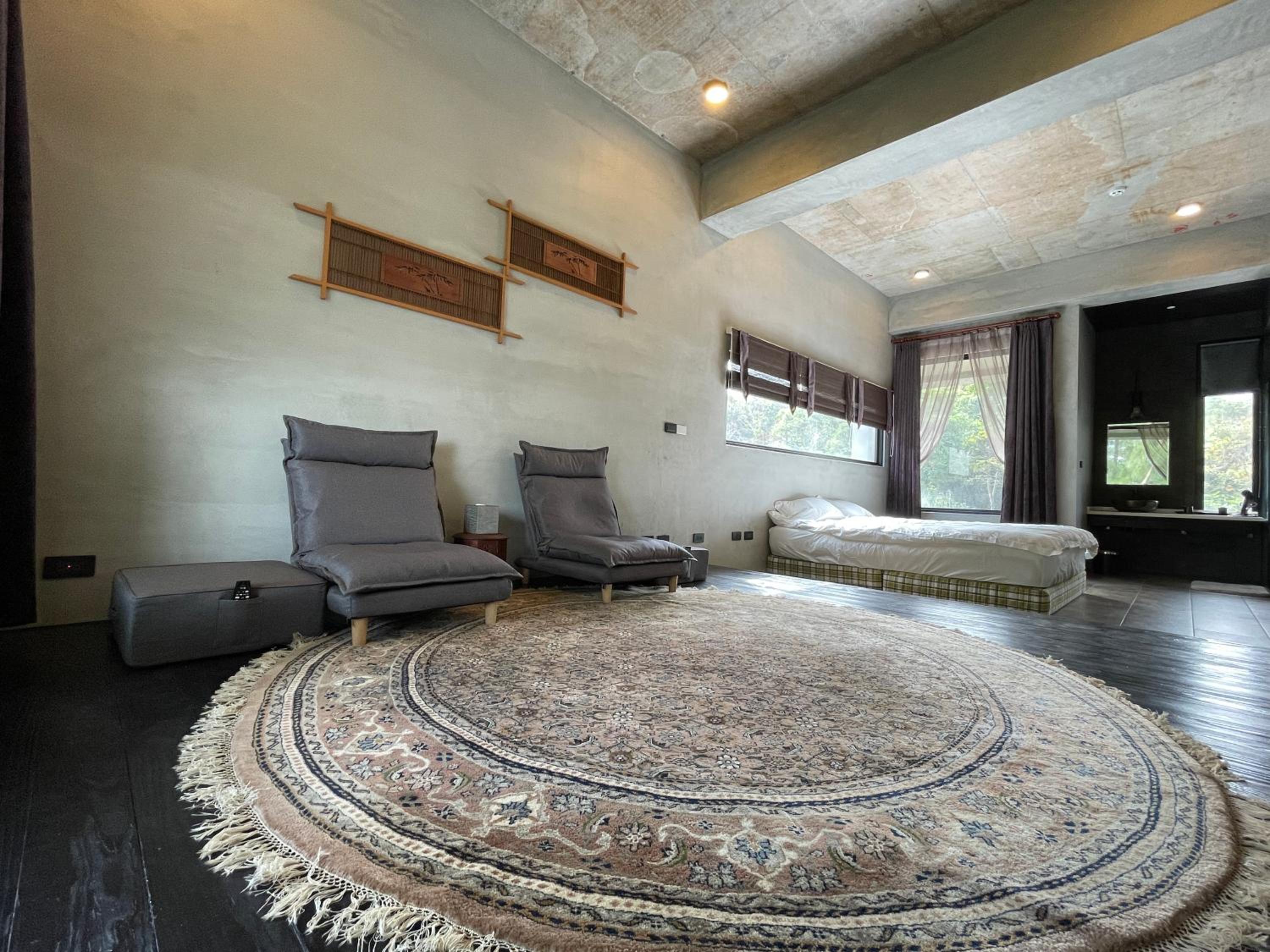 King Room with Mountain View photo 2