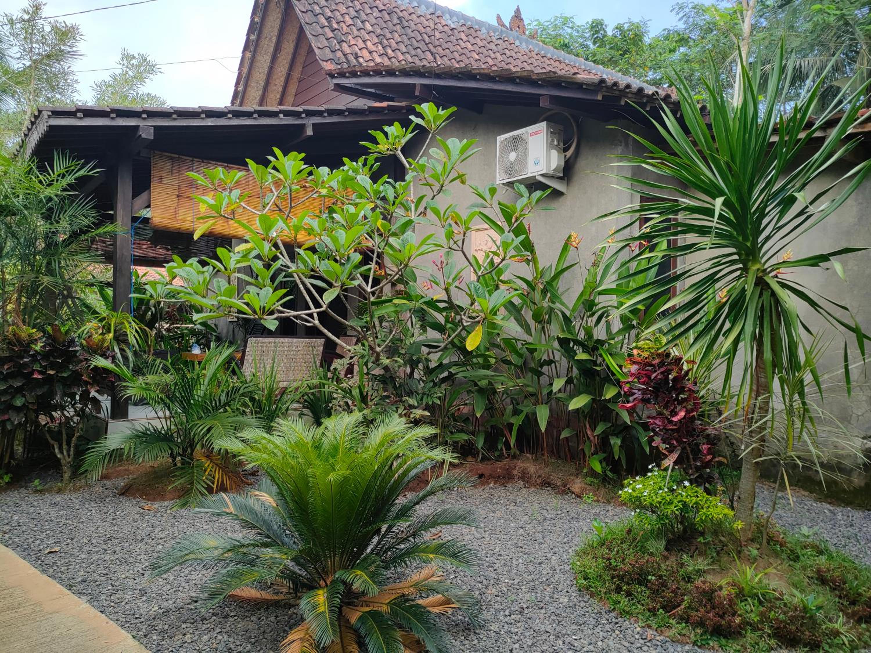 Double Room with Private Bathroom - Photo 2