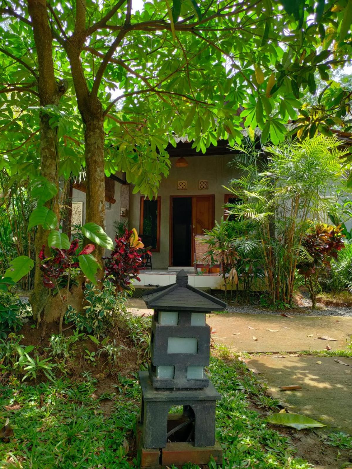 Double Room with Private Bathroom - Photo 10