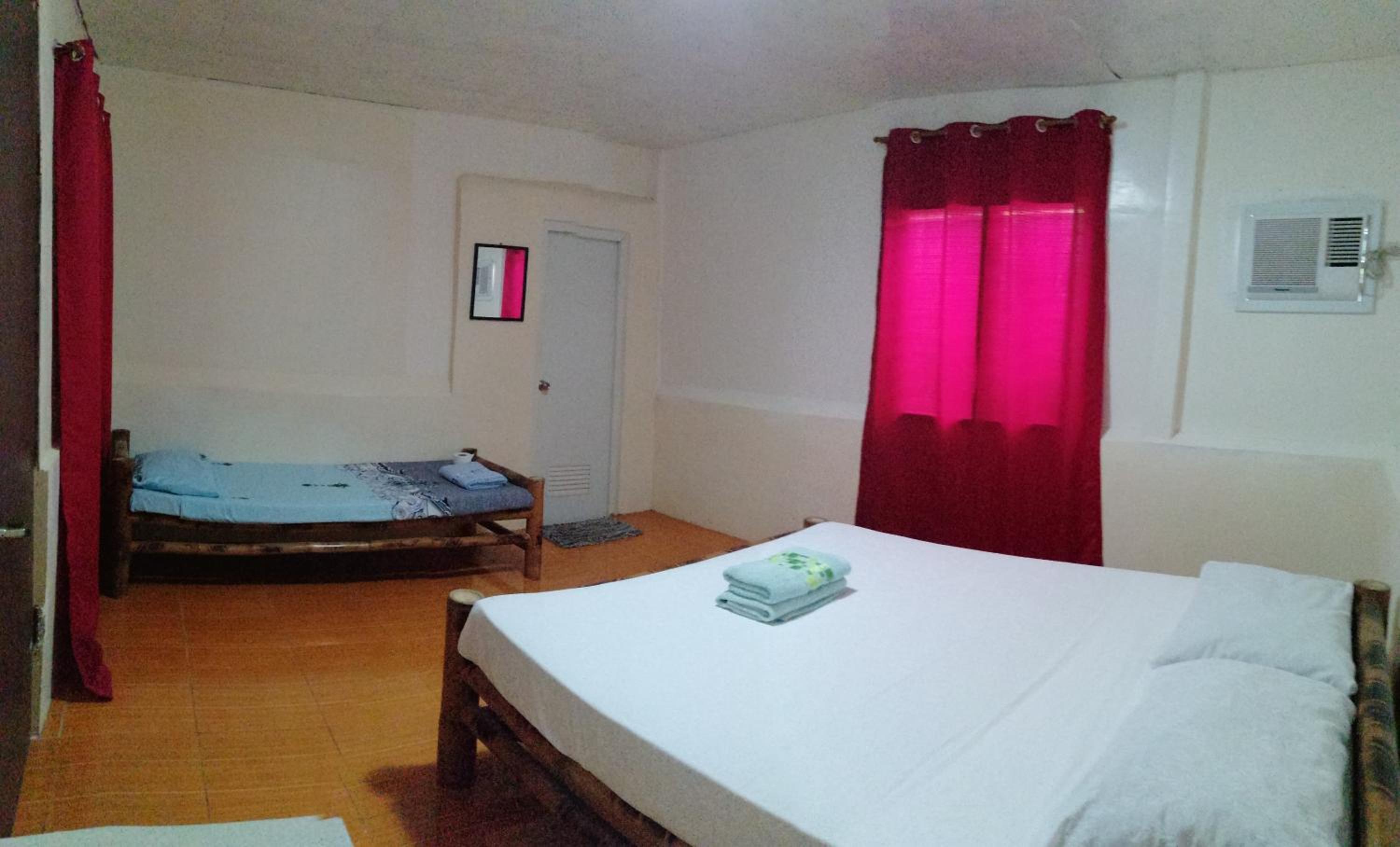 Triple Room with Shared Toilet photo 2
