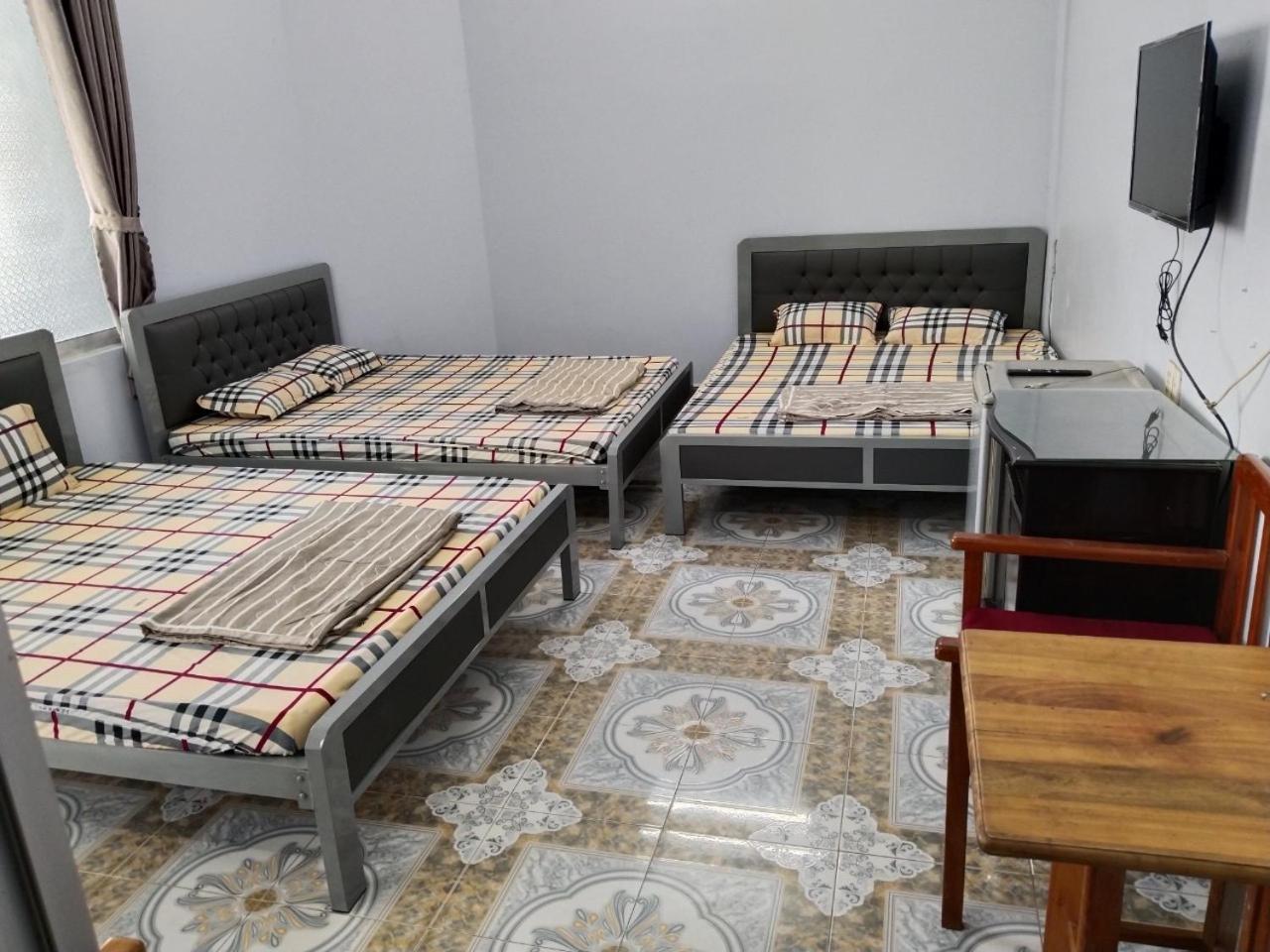 Family Room photo 3