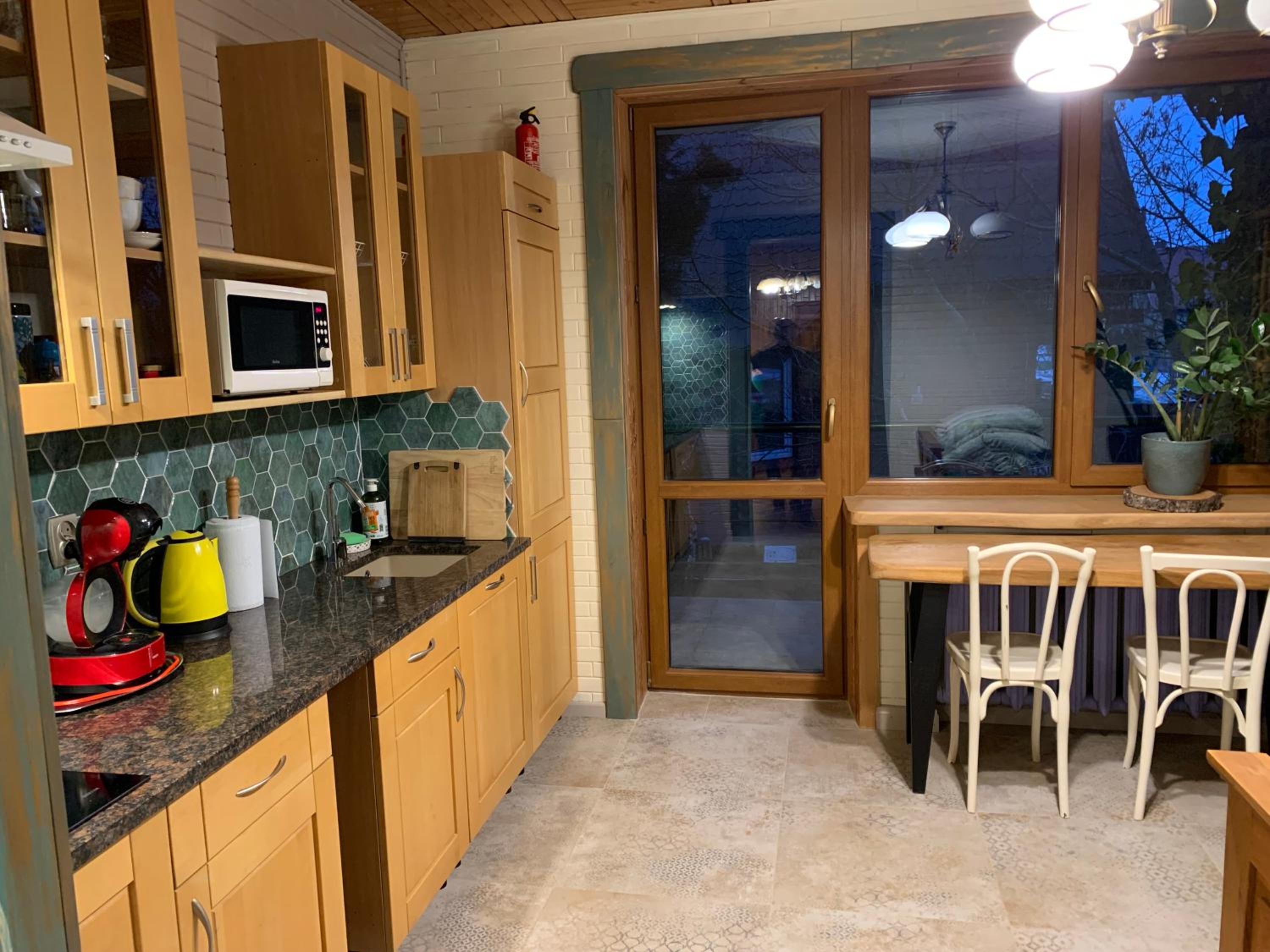 Quadruple Room with Private Bathroom photo 3