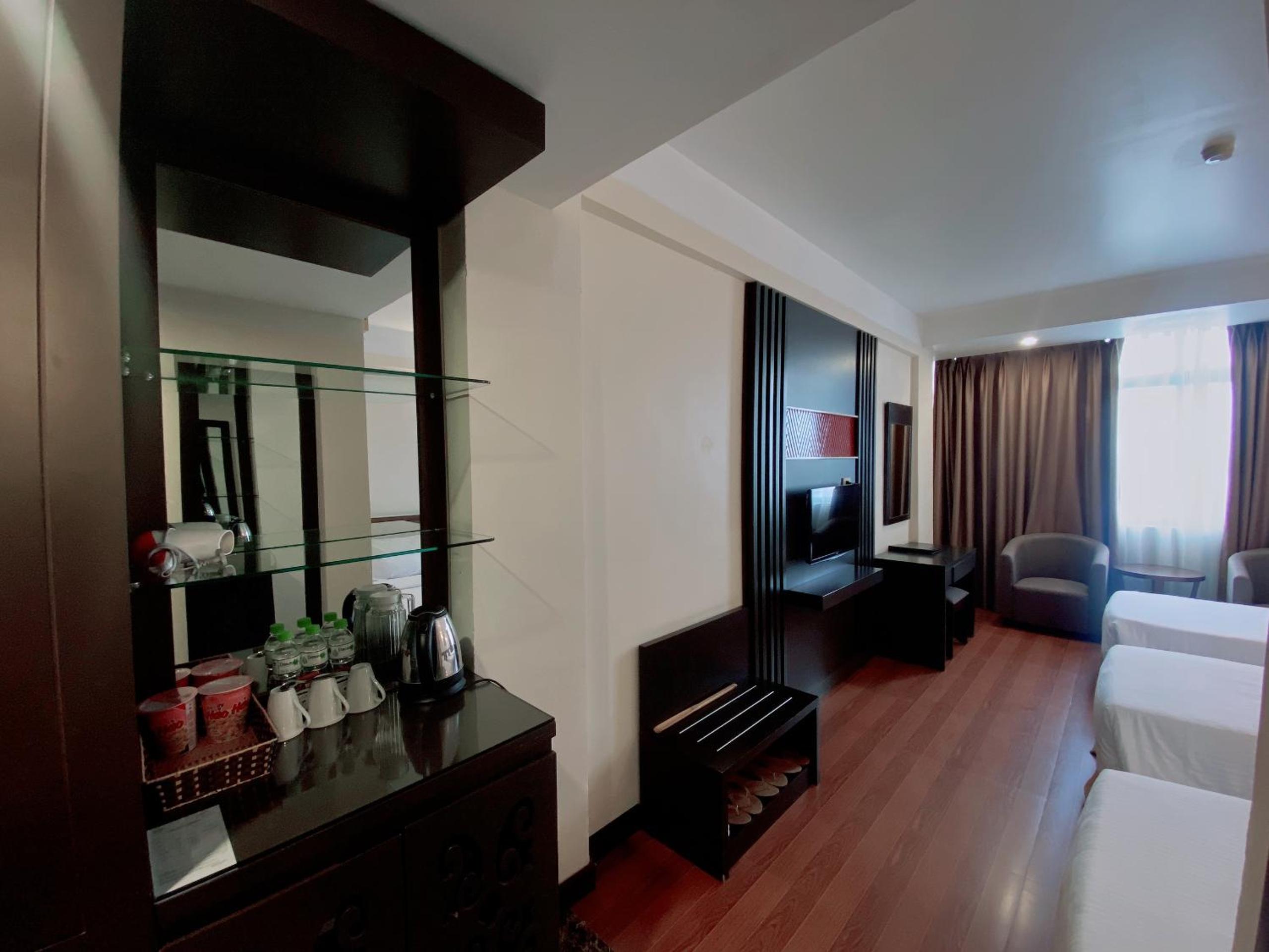 Superior Triple Room photo 3
