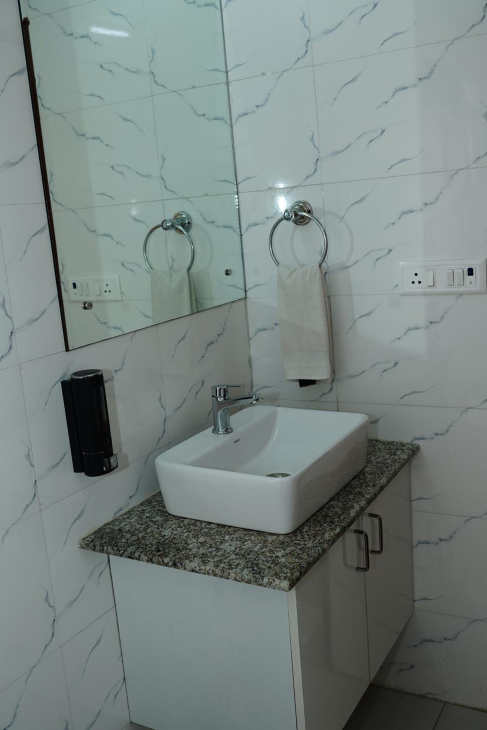 Family Suite - Photo 12
