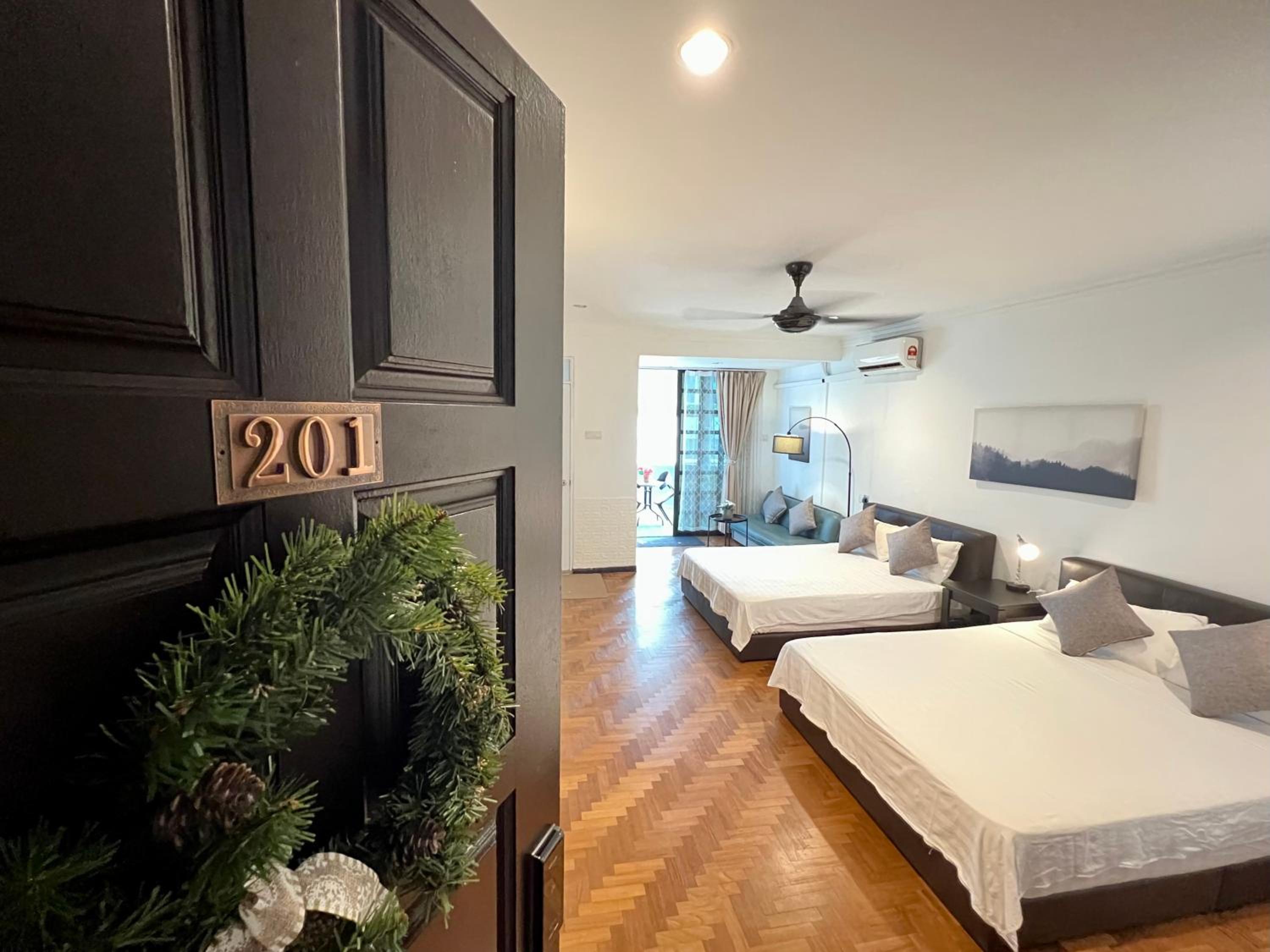 Deluxe Family Room with Terrace 201 photo 3