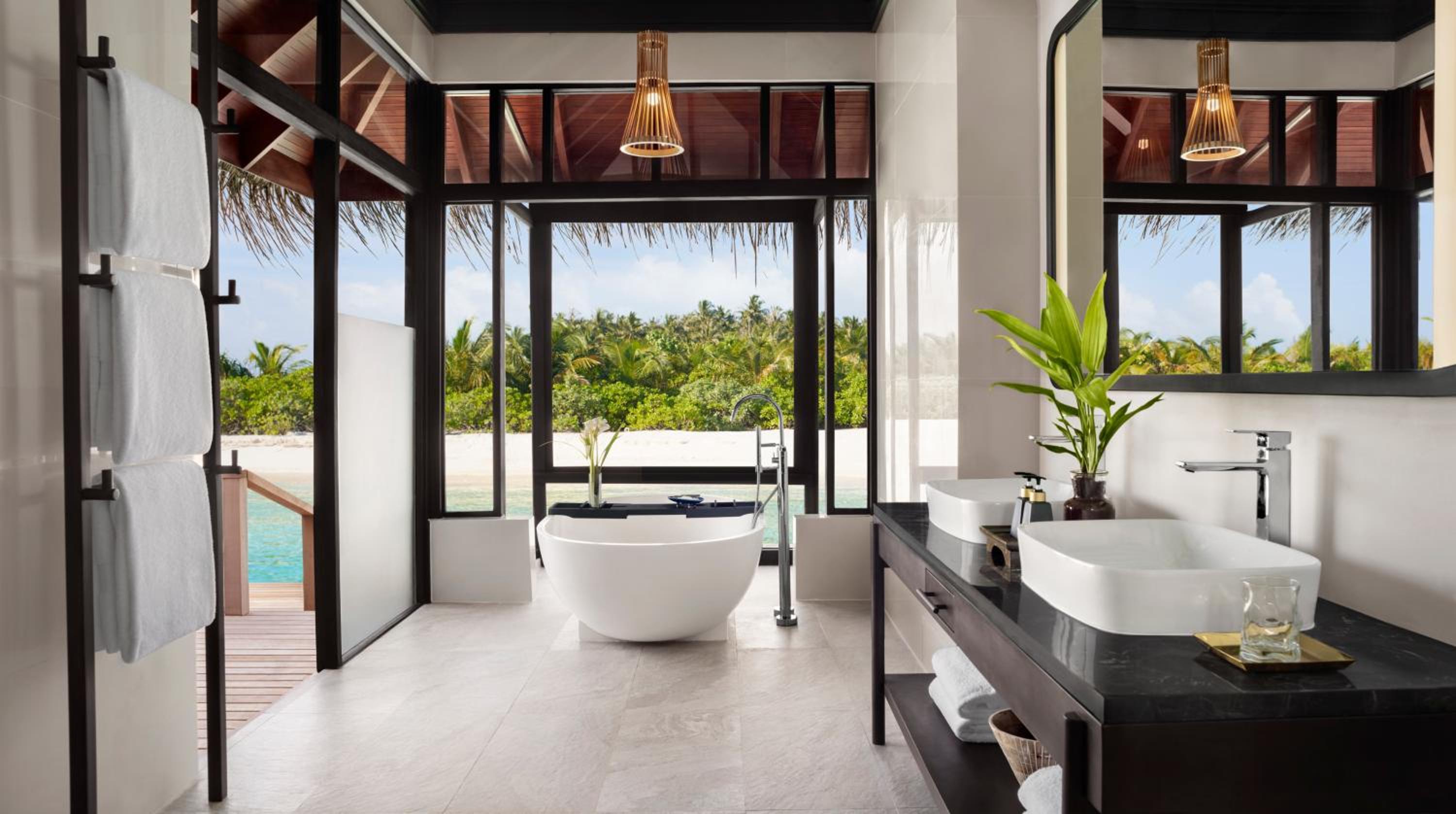 Deluxe Over Water Villa - Photo 2
