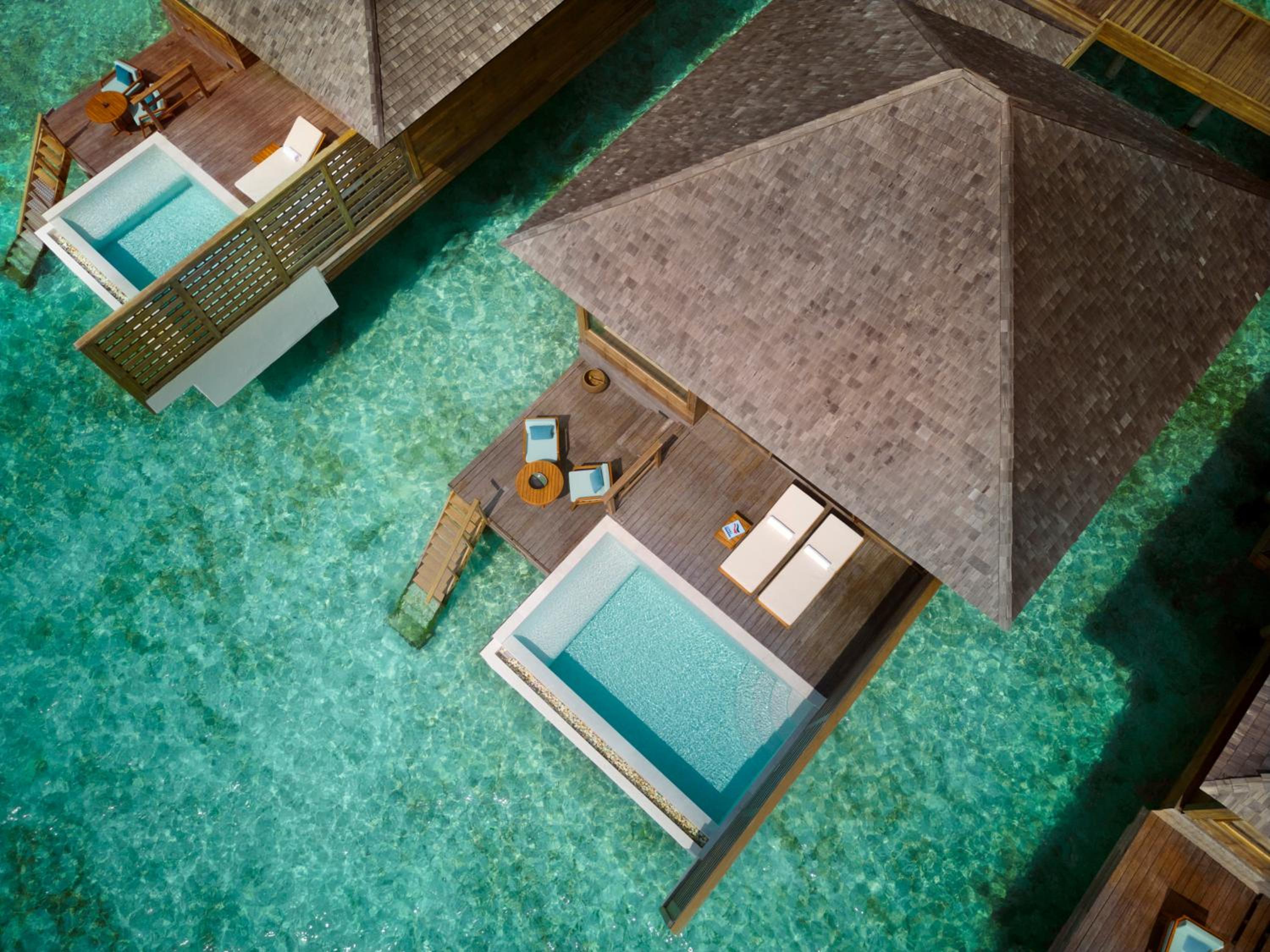 Over Water Pool Villa - Photo 2