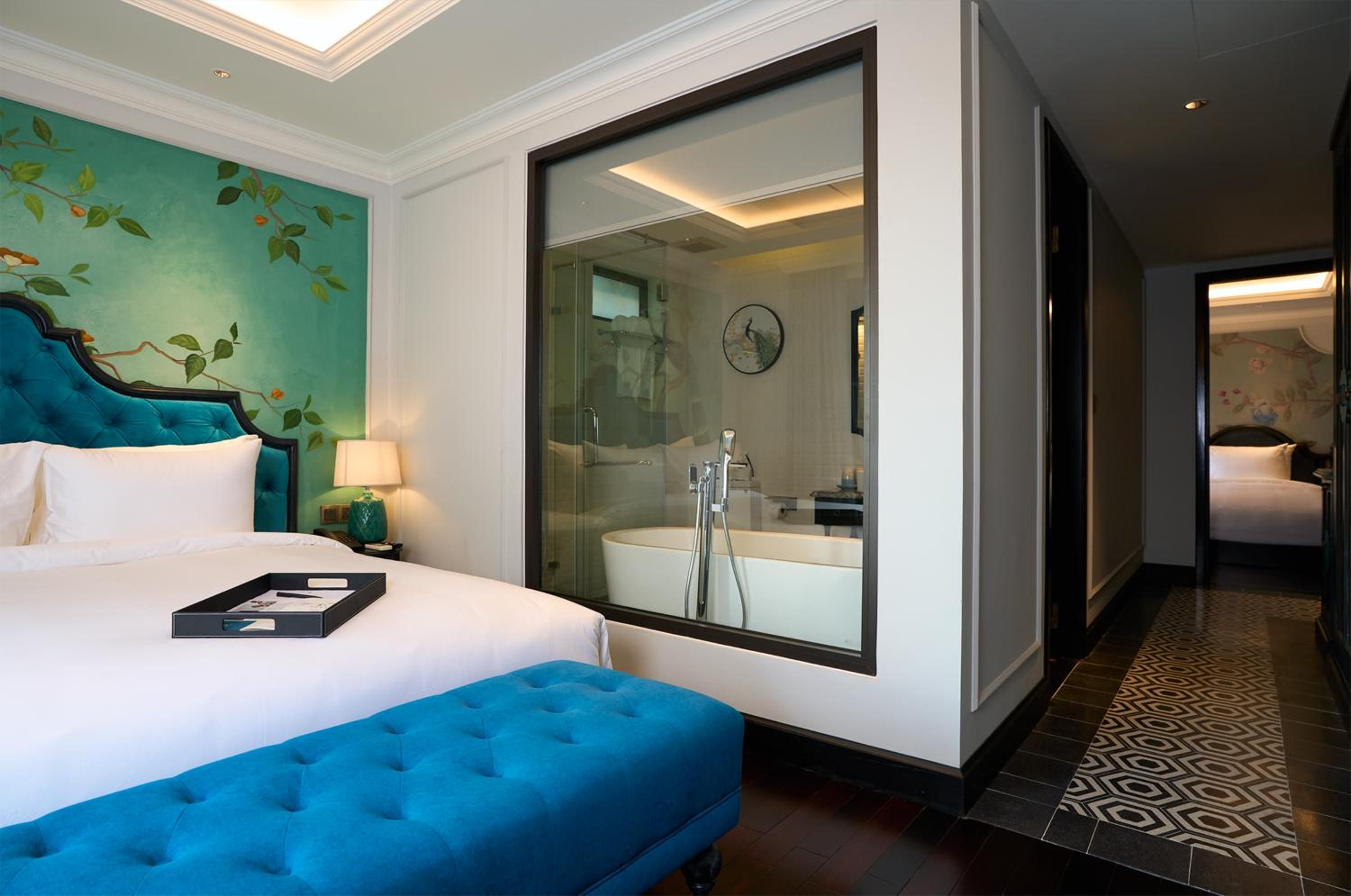 Connecting Suite With Balcony - Photo 4