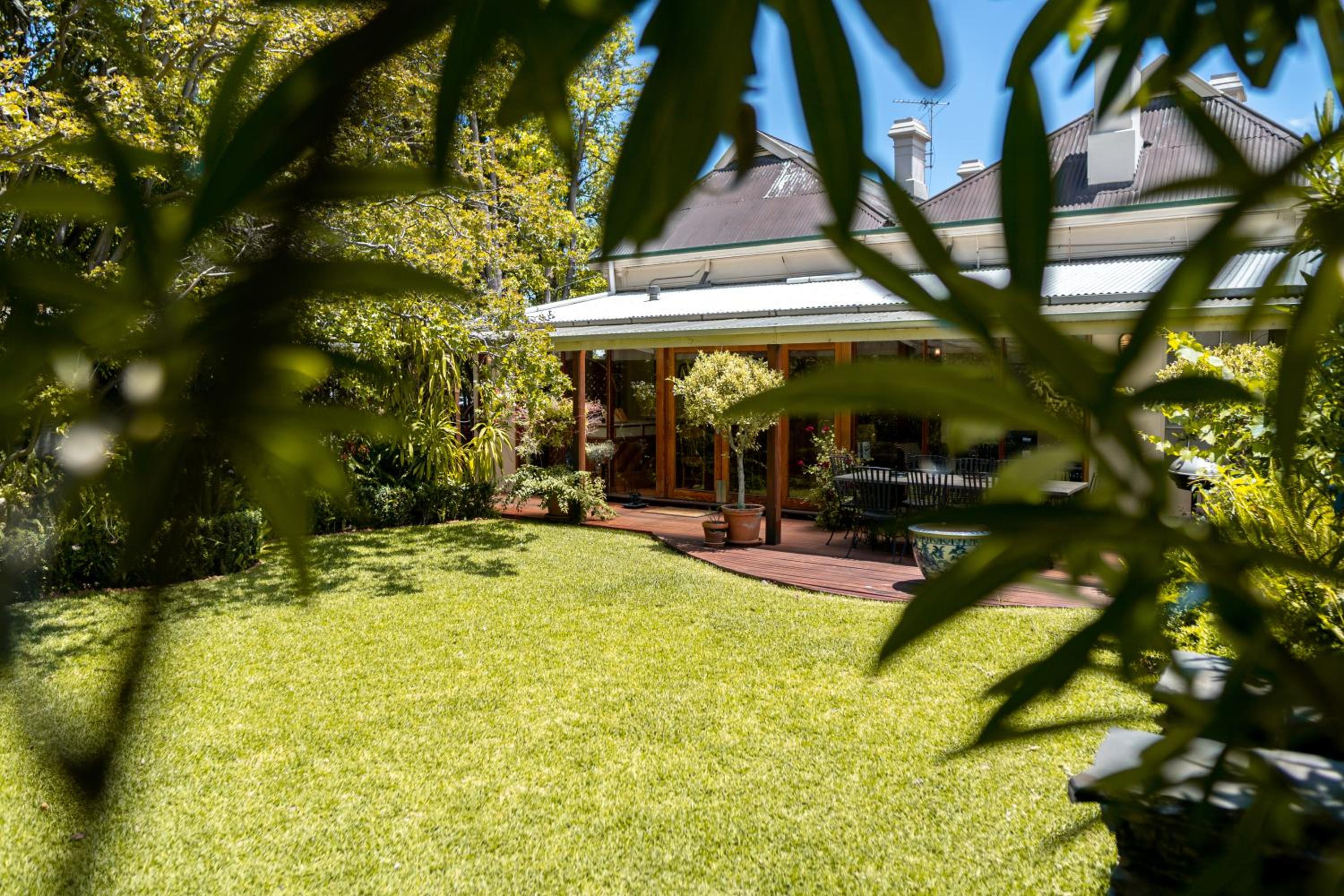 Bishop Two-Bedroom Apartment (82 Molesworth street, North Adelaide)