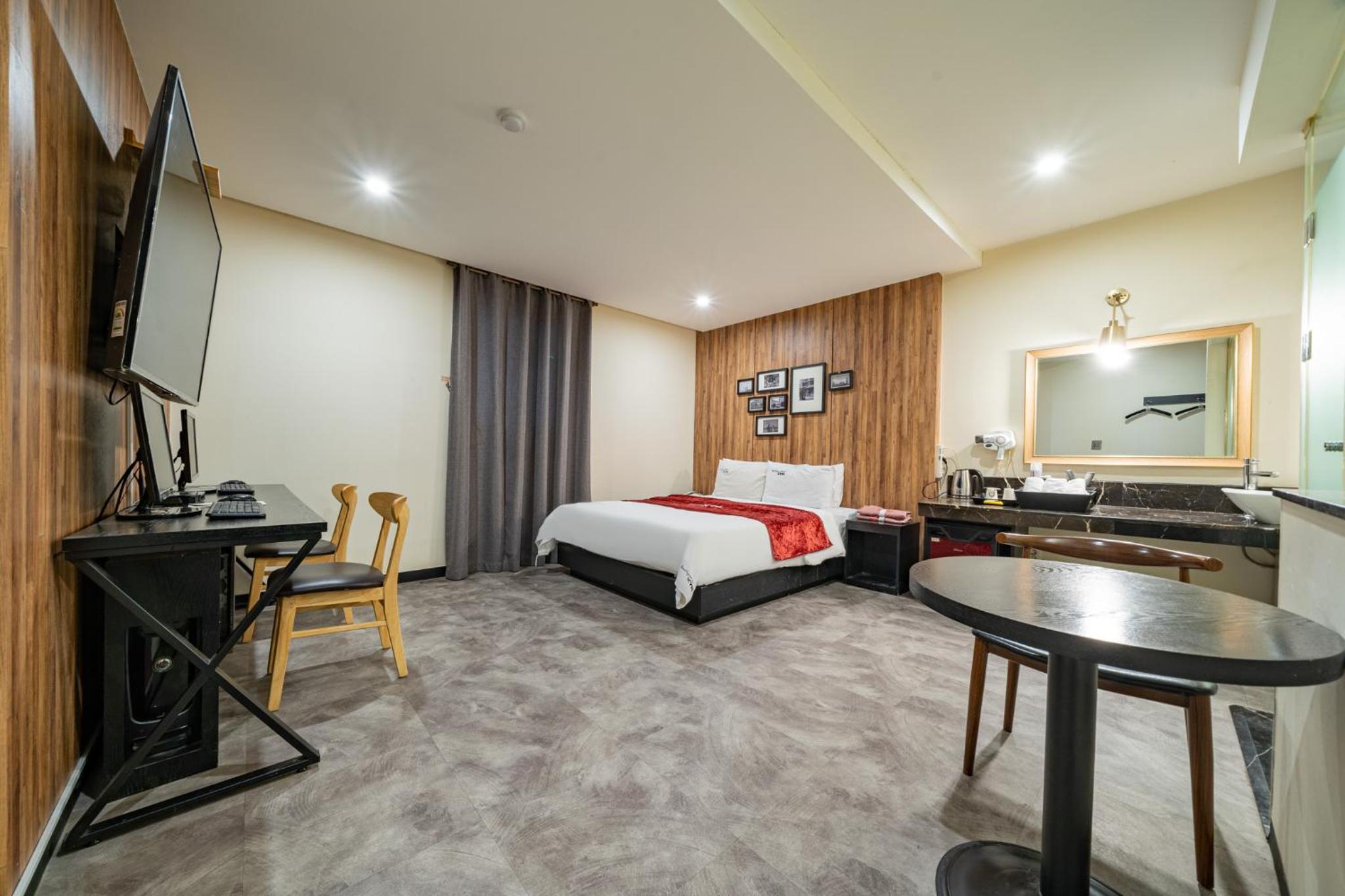 Superior Double Room - Photo 1
