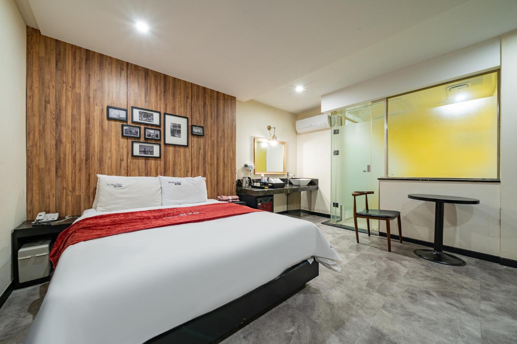 Standard Double Room - Photo 17