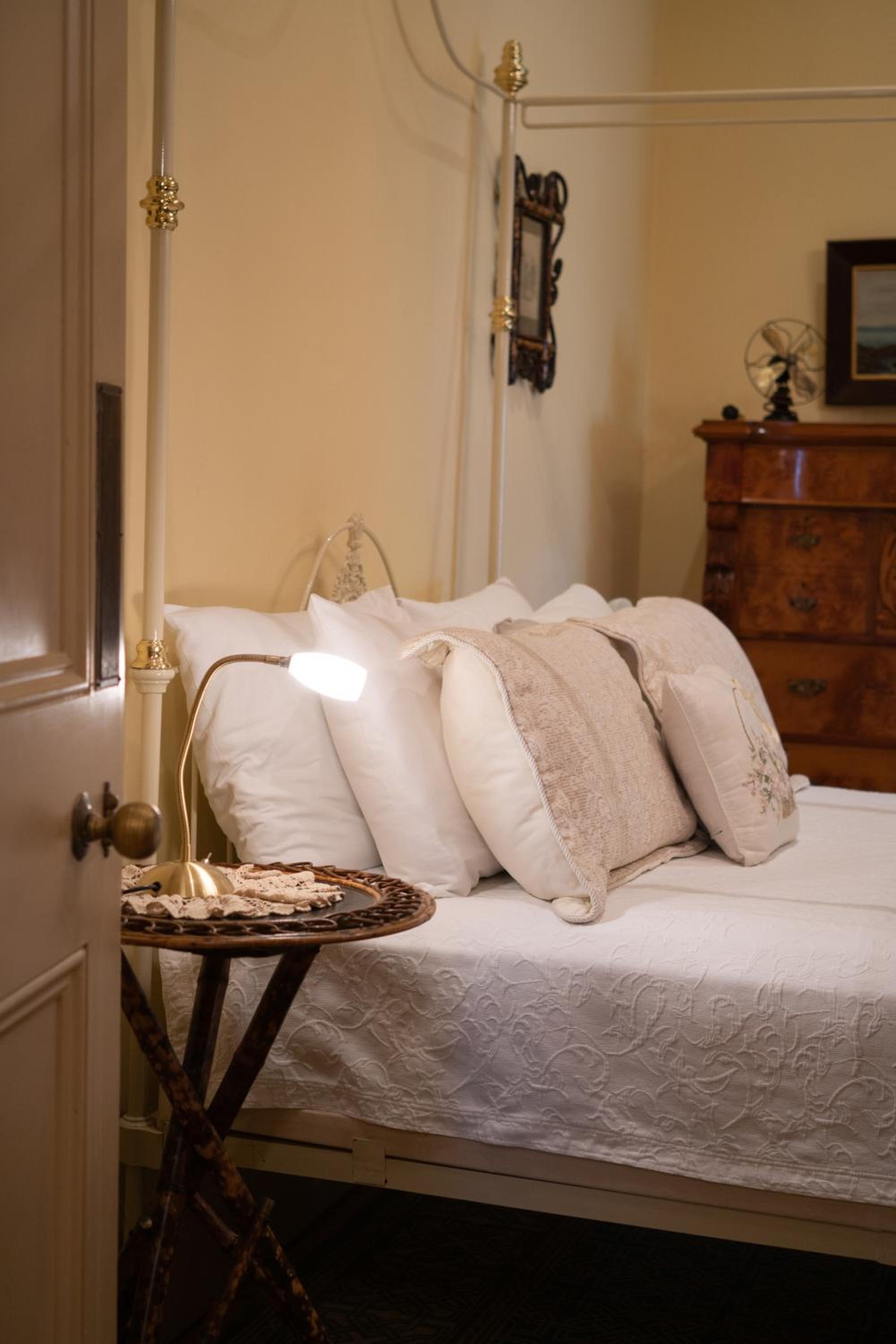 Bishop Two-Bedroom Apartment (82 Molesworth street, North Adelaide)
