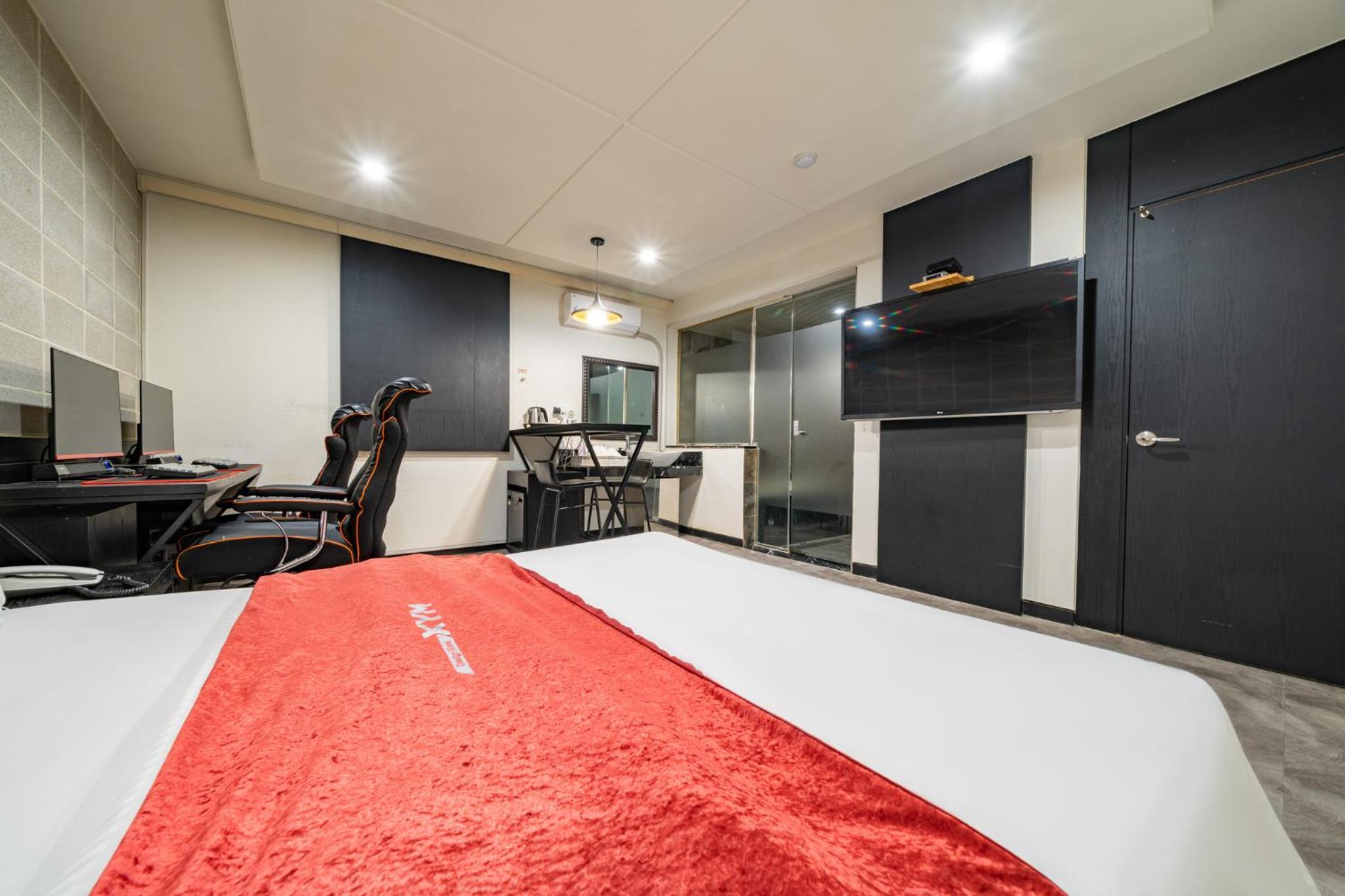 Standard Double Room - Photo 14