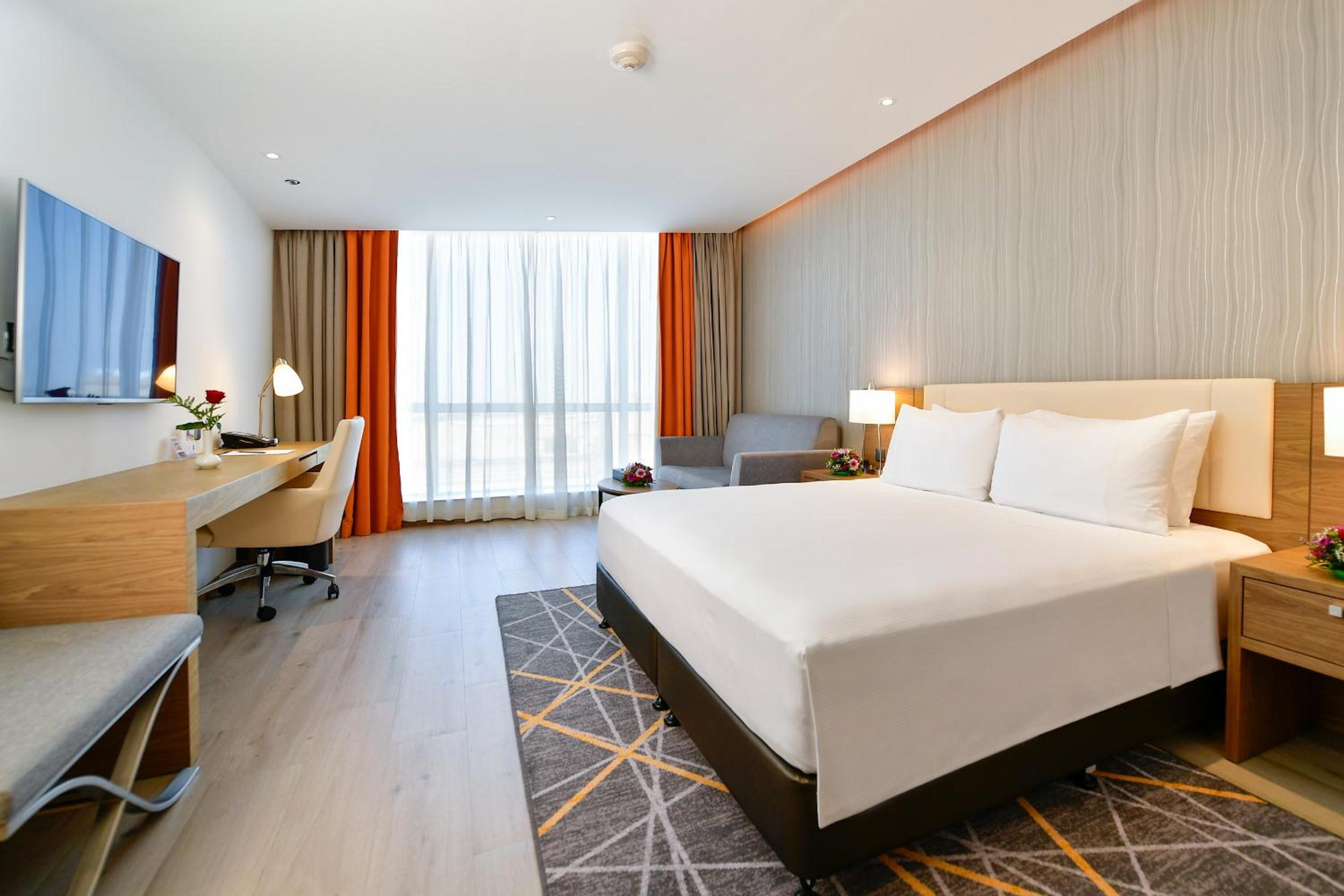 Standard King Room - Photo 4