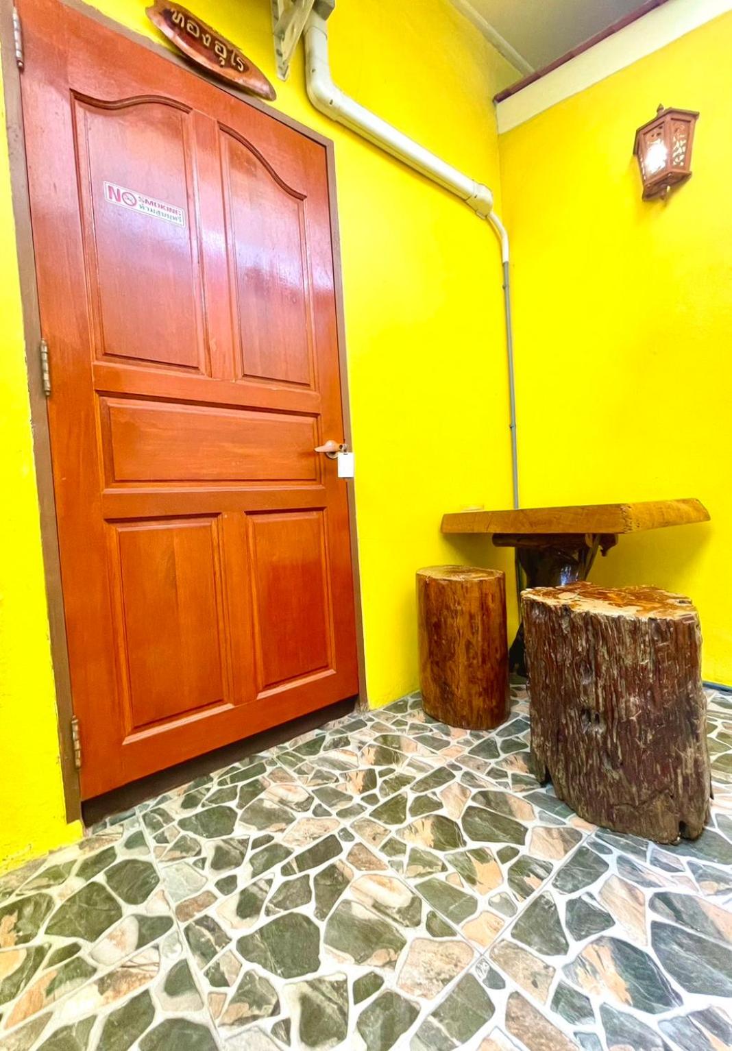 Twin Room with Private Bathroom - Photo 3