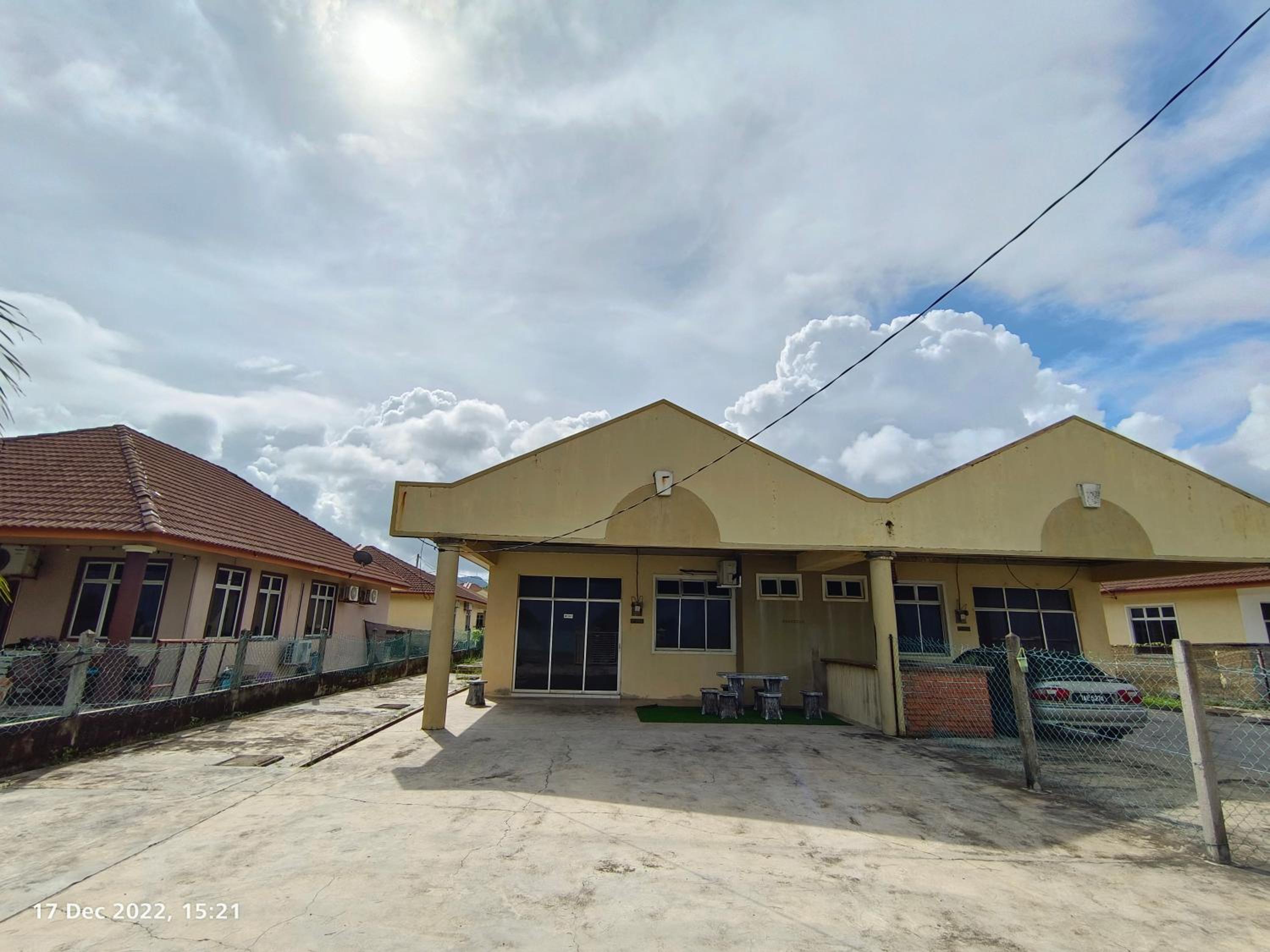 Three-Bedroom House photo 1