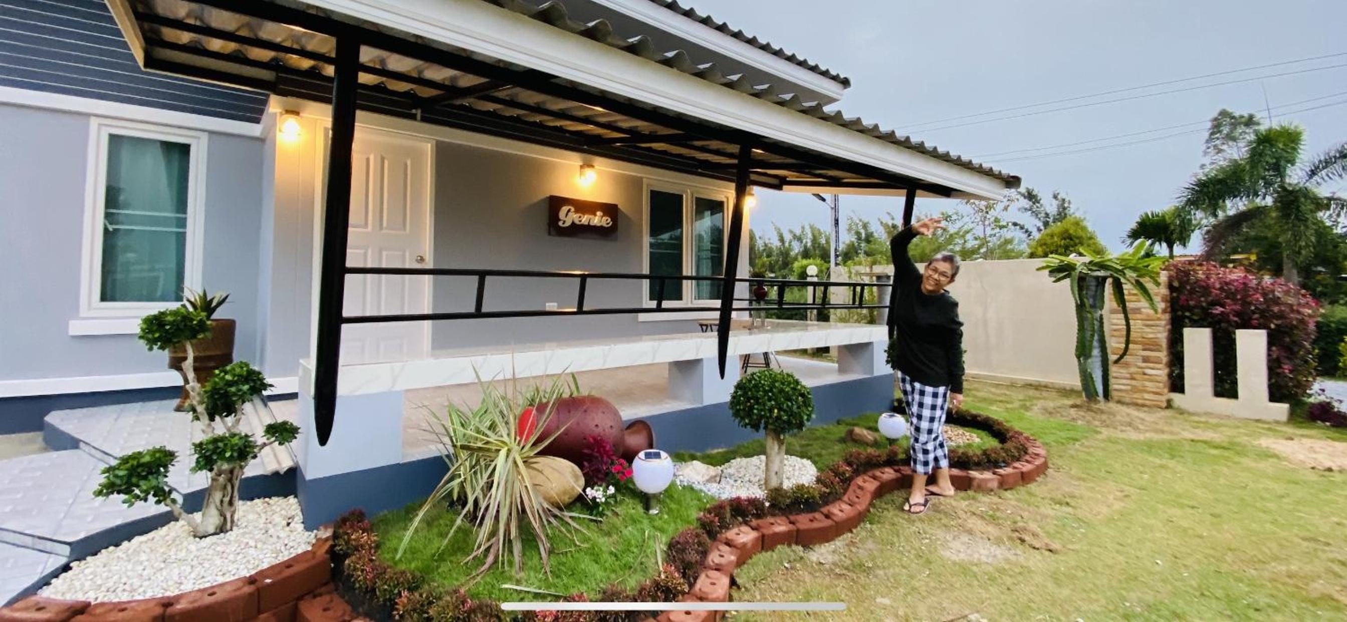 One-Bedroom Bungalow with Mountain View  - Photo 5
