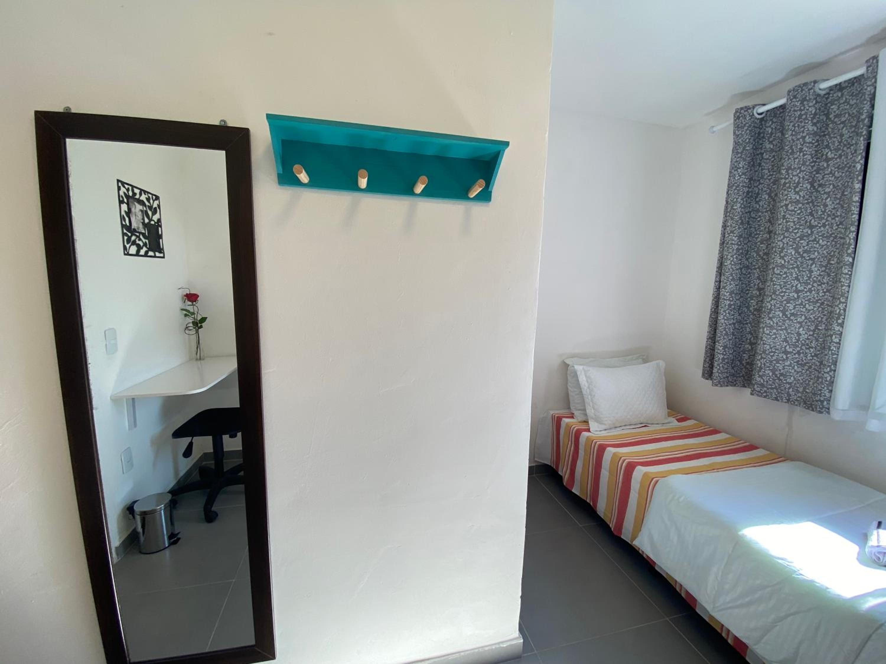 Single Room with Shared Bathroom photo 2