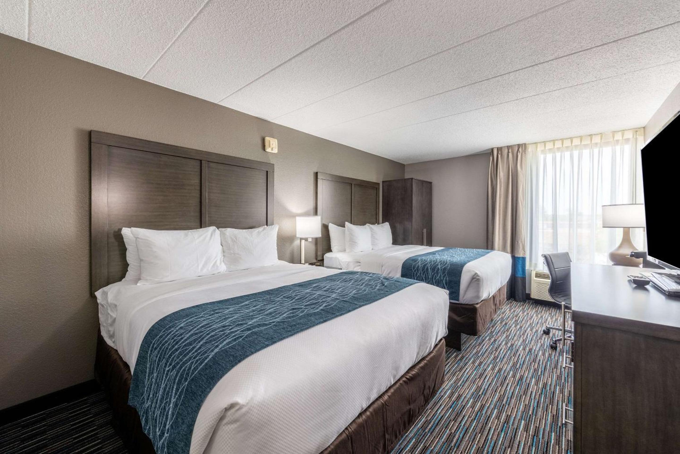 Queen Room with Two Queen Beds - Accessible/Non-Smoking  - Photo 1
