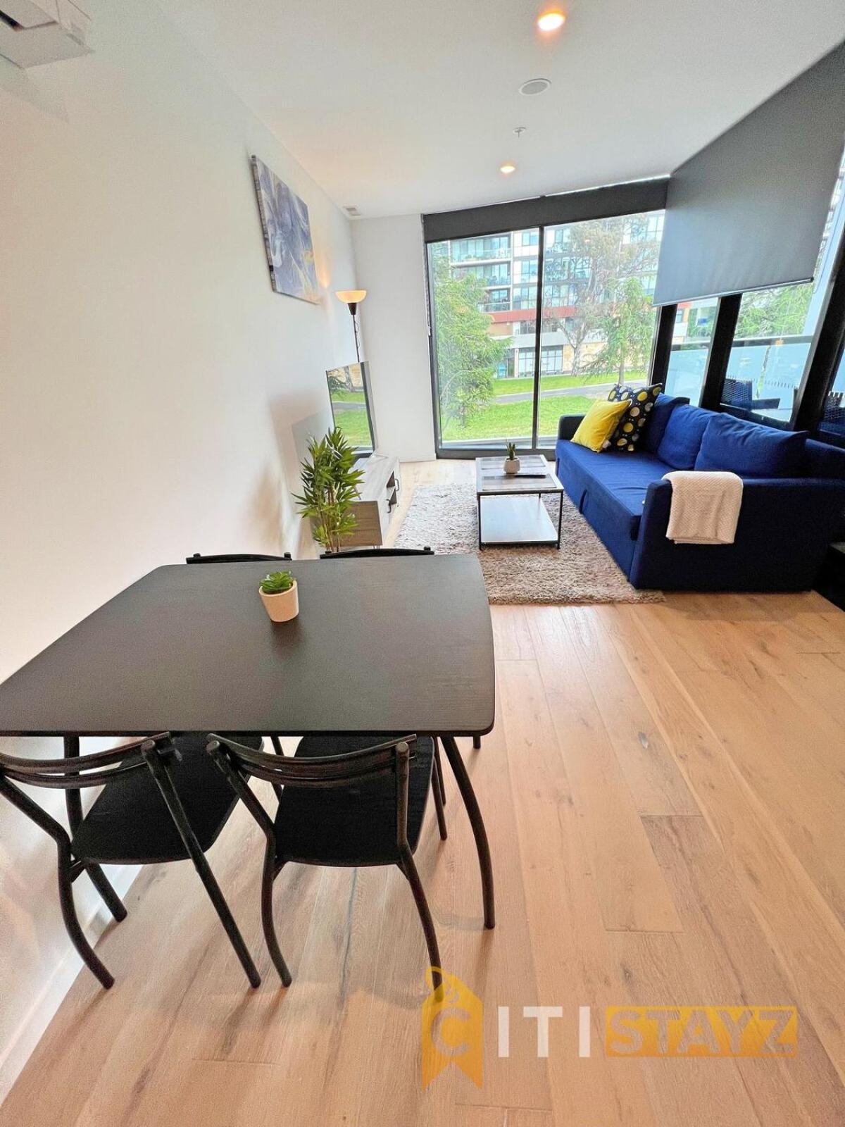 Apartment With Balcony photo 2