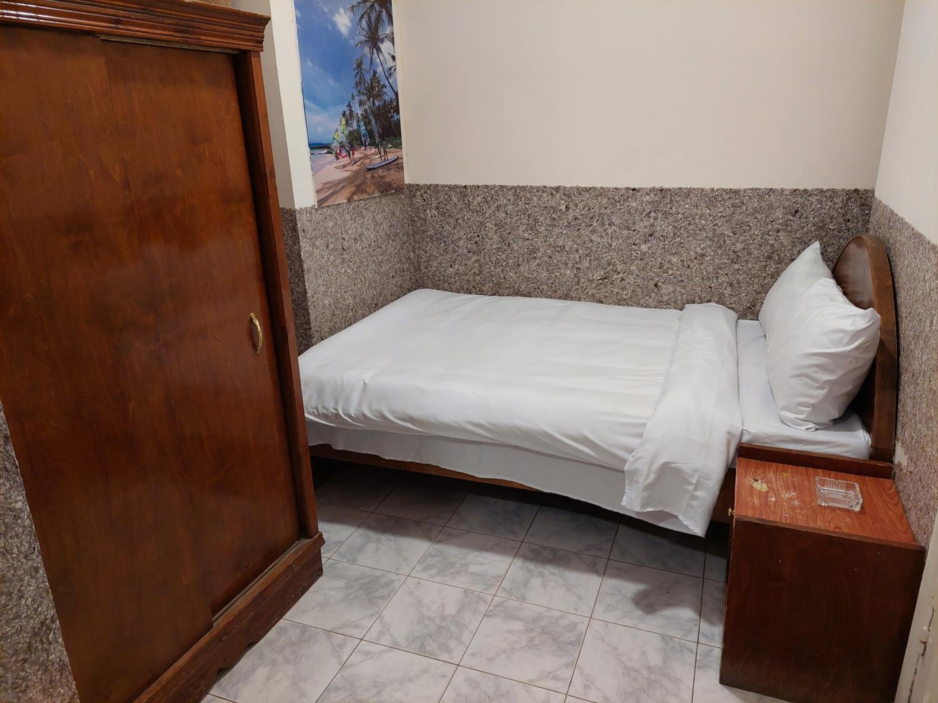 Triple Room with Private Bathroom - Photo 5