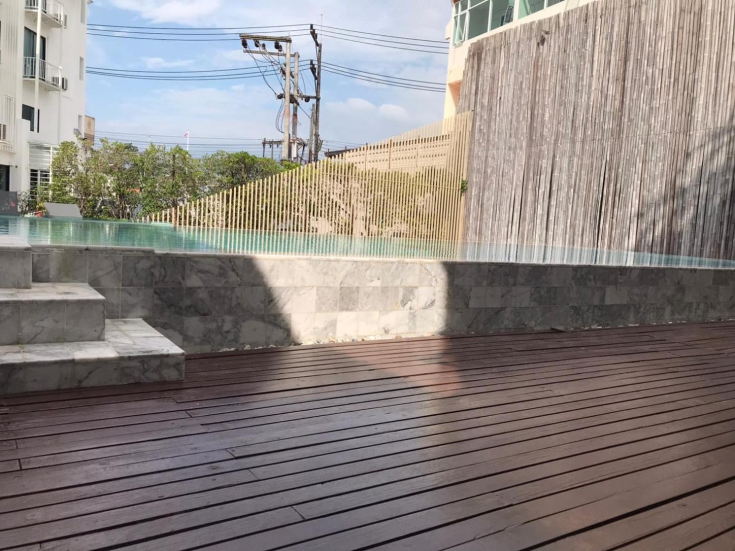 Family Suite with Balcony - Photo 24