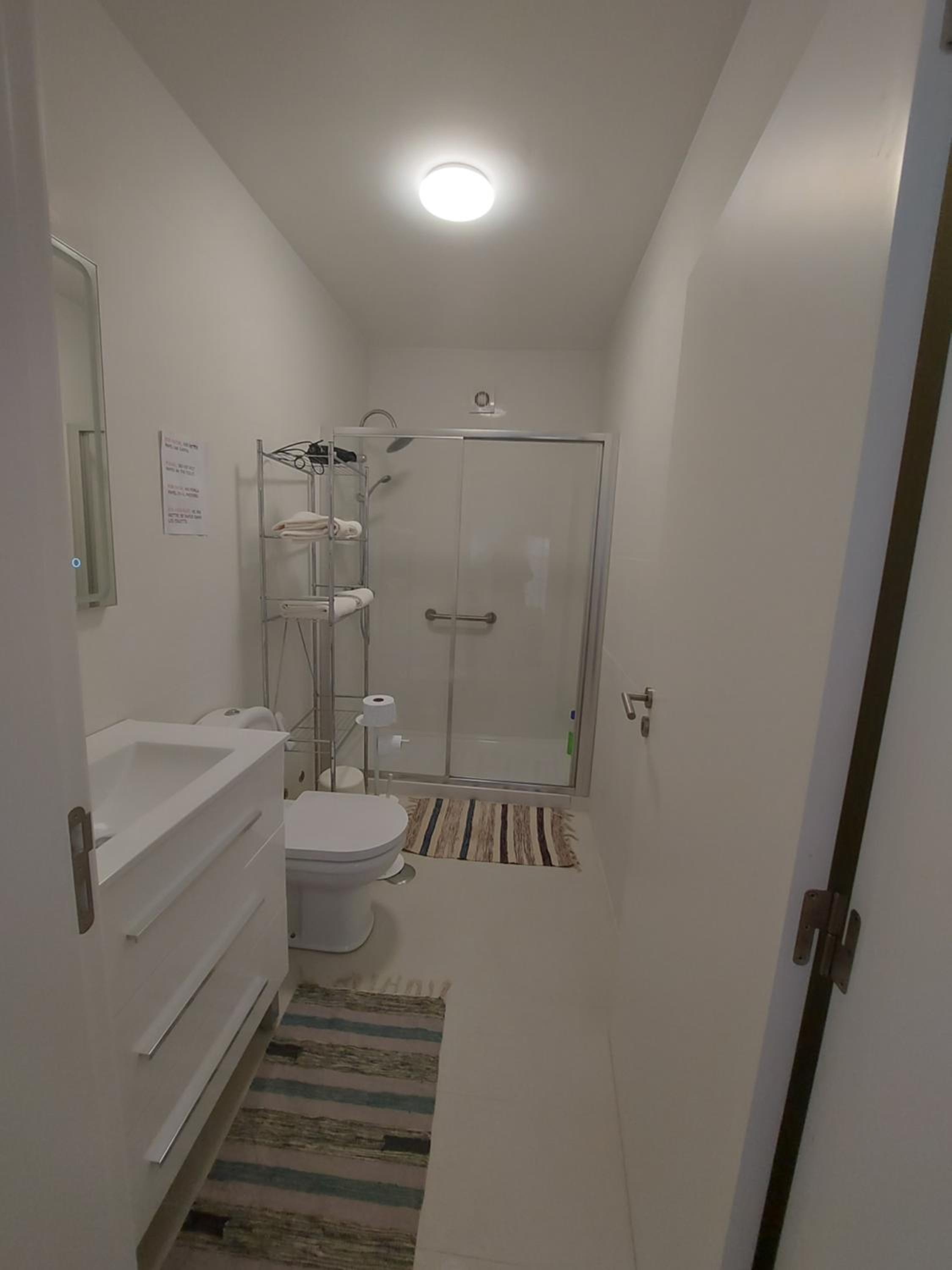 Double Room - Photo 6