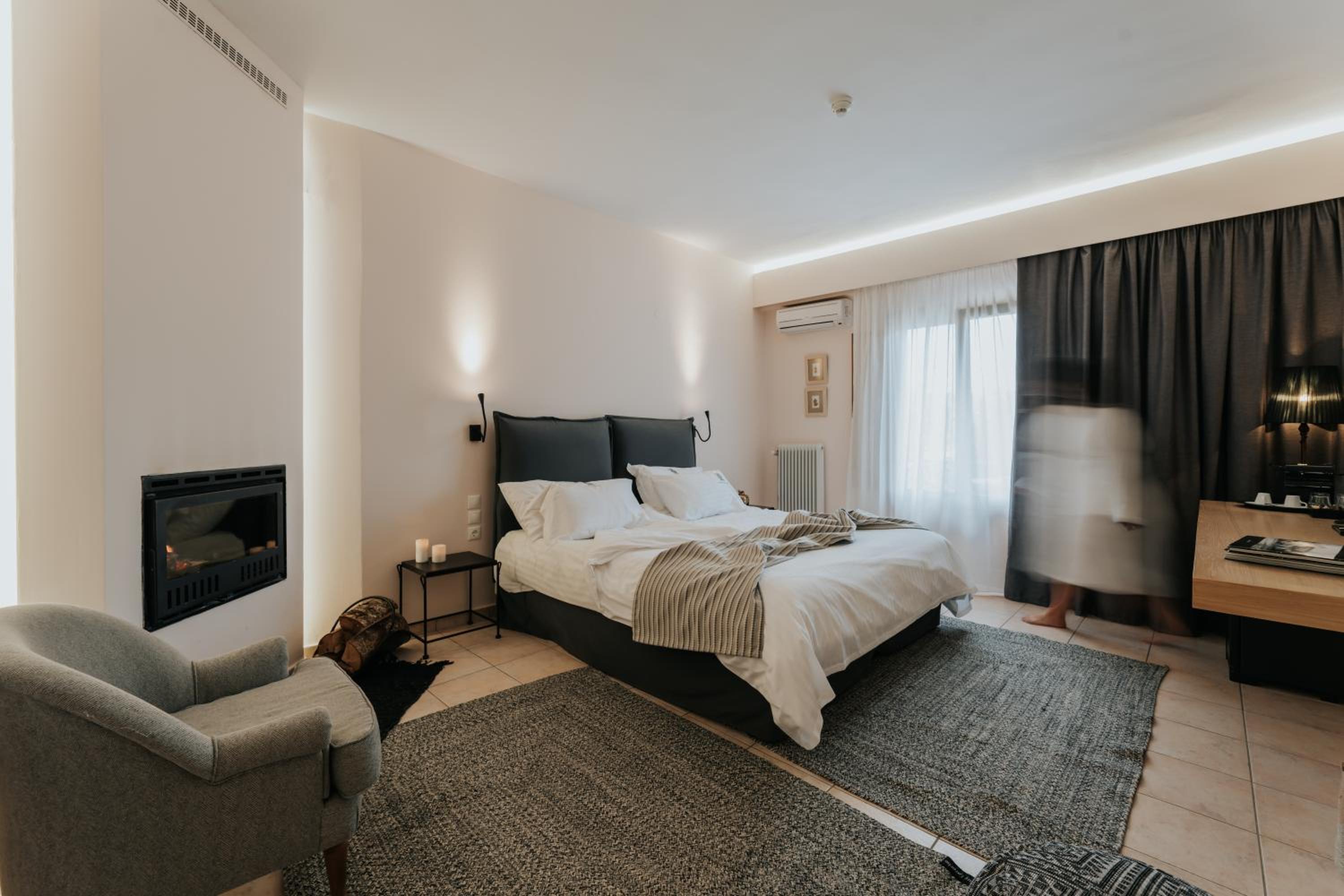 Deluxe Double Room with Fireplace - Photo 7