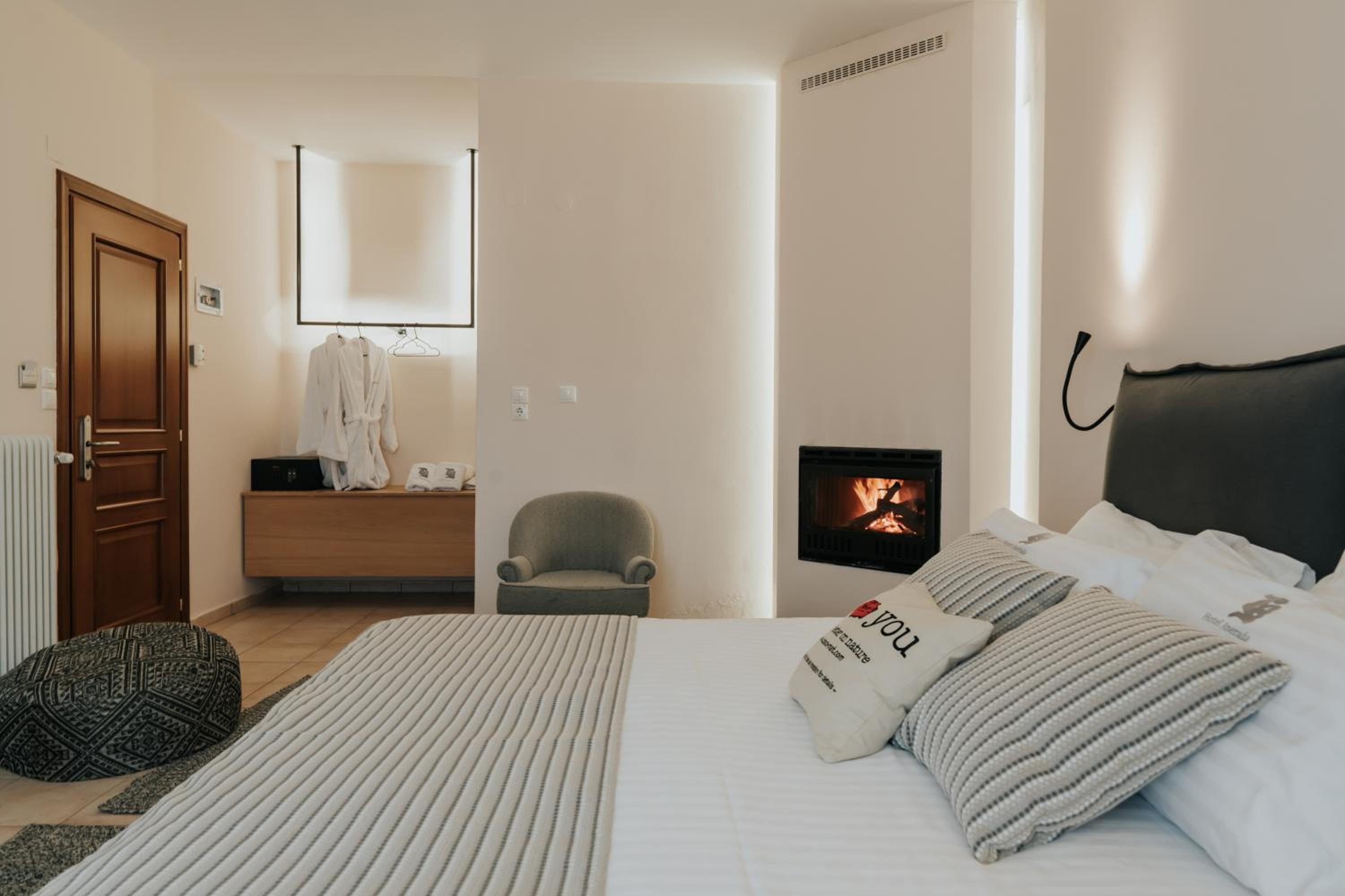 Deluxe Double Room with Fireplace - Photo 1