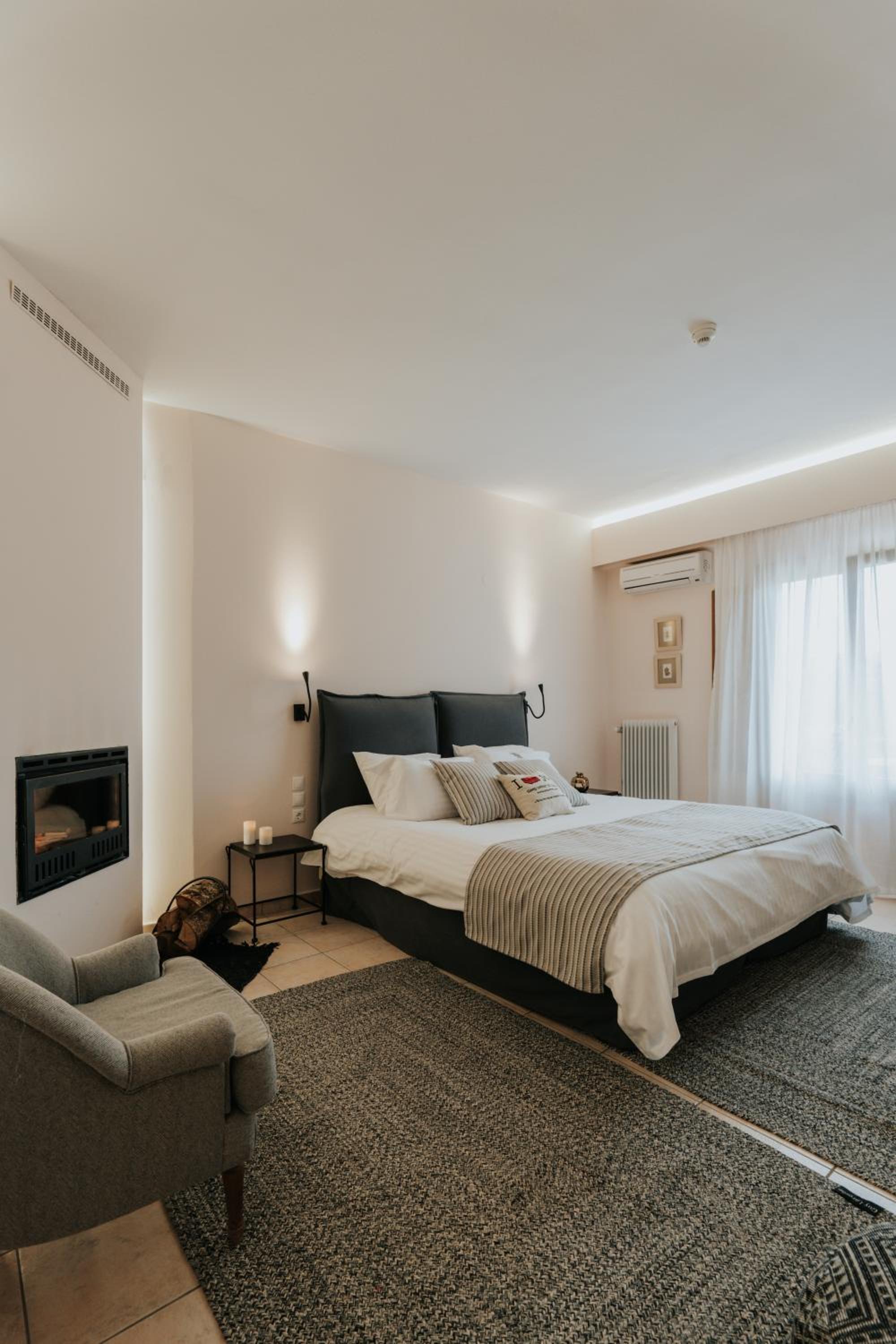 Deluxe Double Room with Fireplace - Photo 18