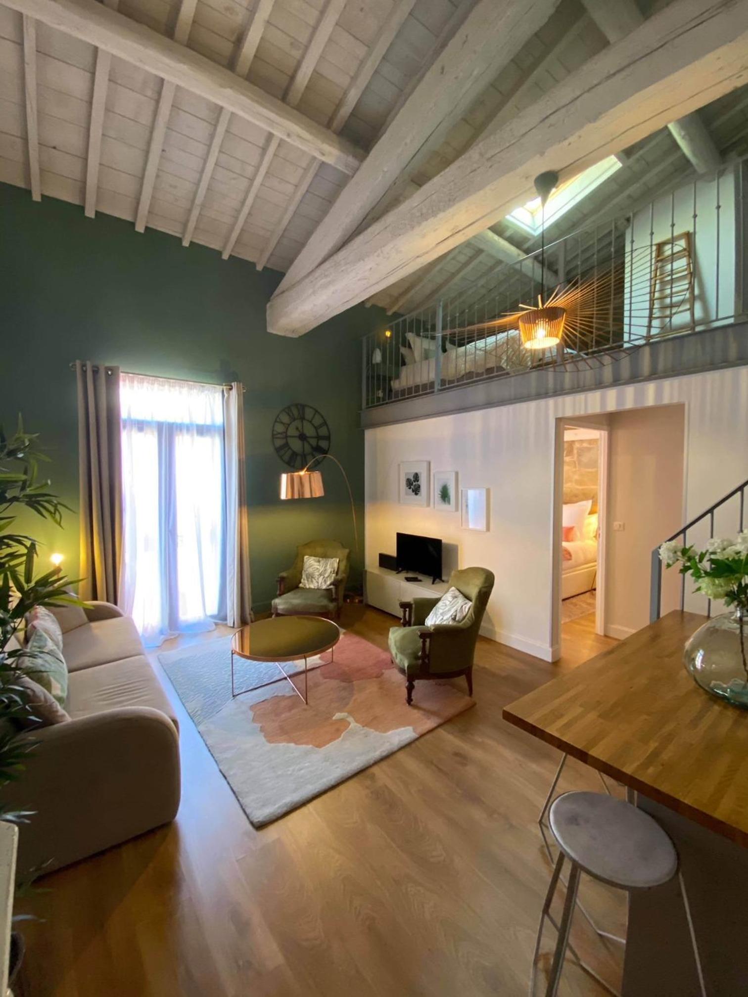Duplex Apartment - Photo 3
