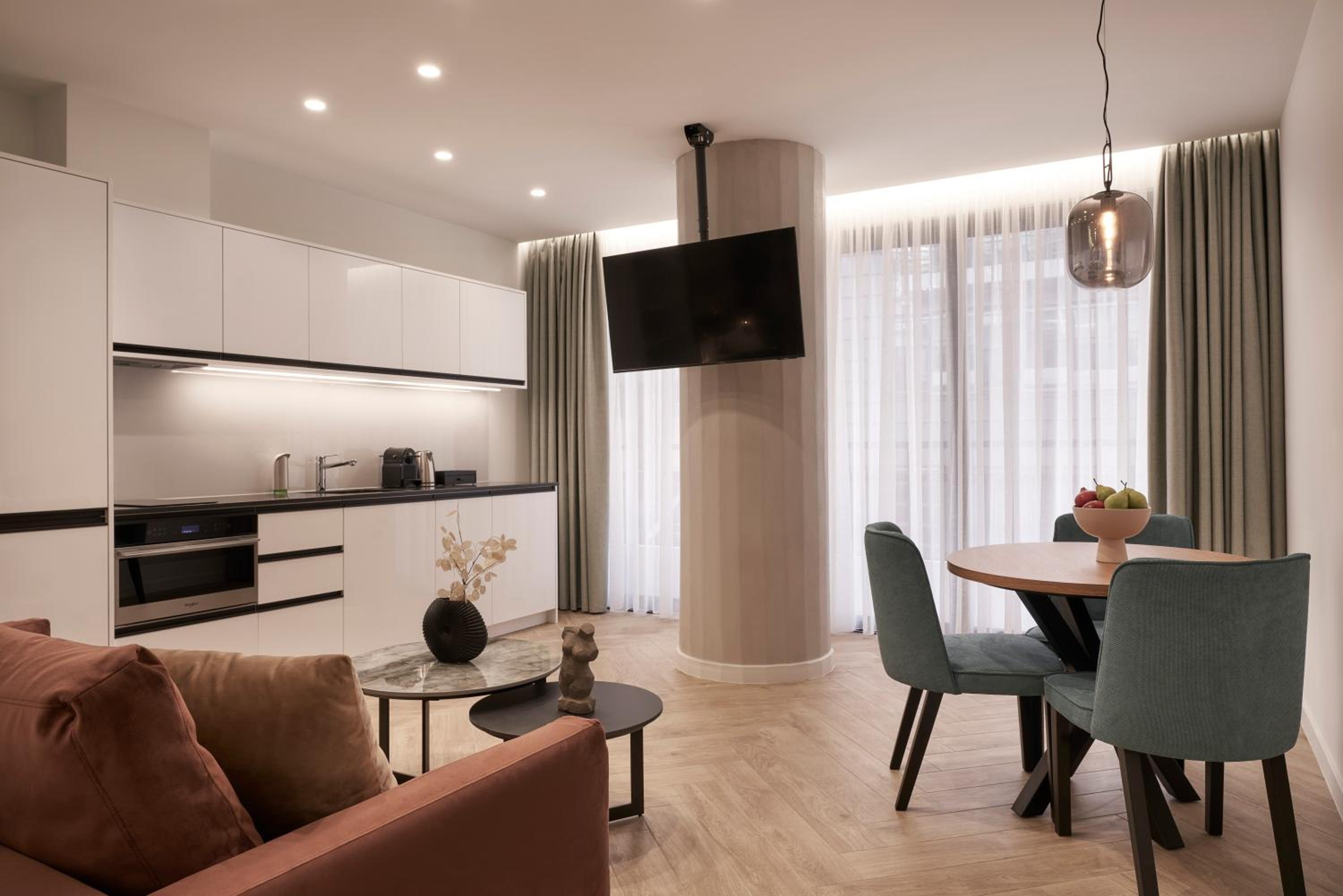 Deluxe Apartment with Balcony photo 3