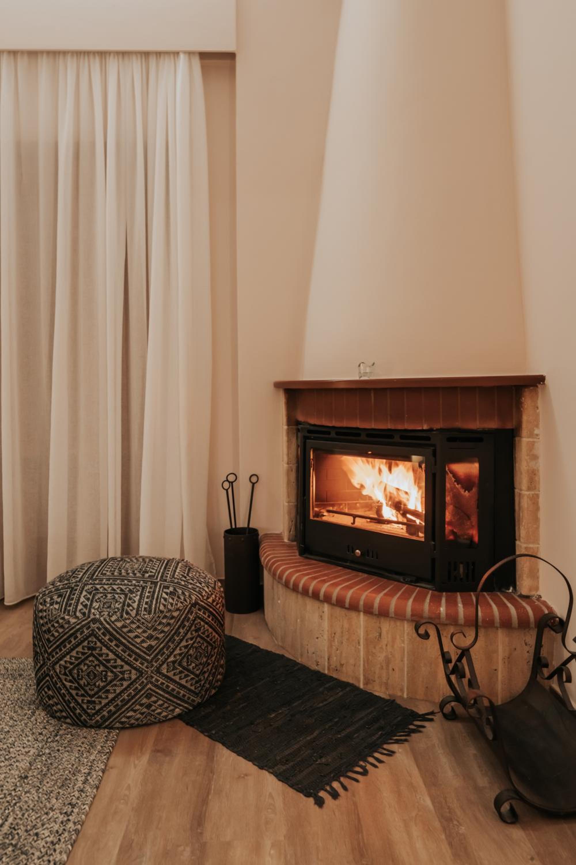 Deluxe Maisonette with Fireplace - Photo 15