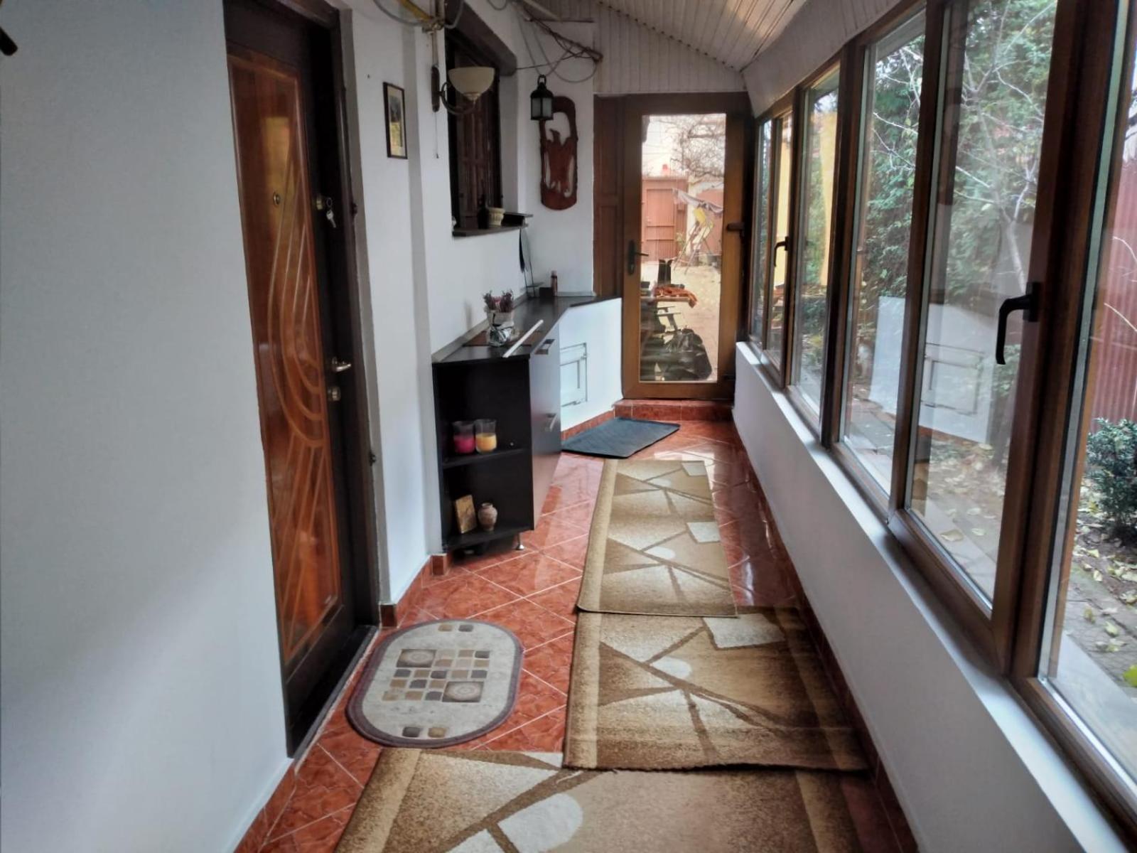 Three-Bedroom House photo 3