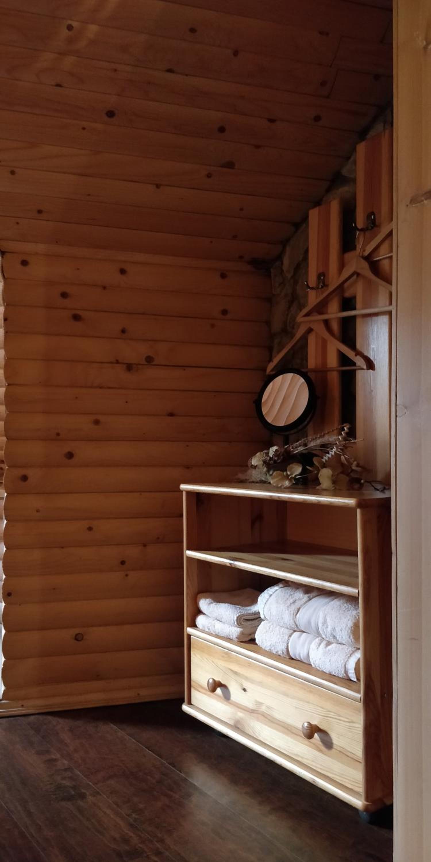 Twin Room with Shared Bathroom photo 3