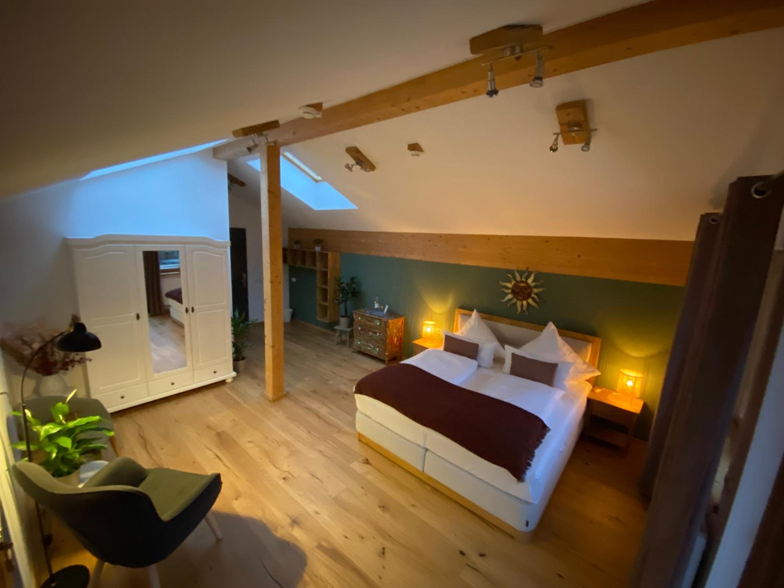 Deluxe Double Room with Balcony photo 2