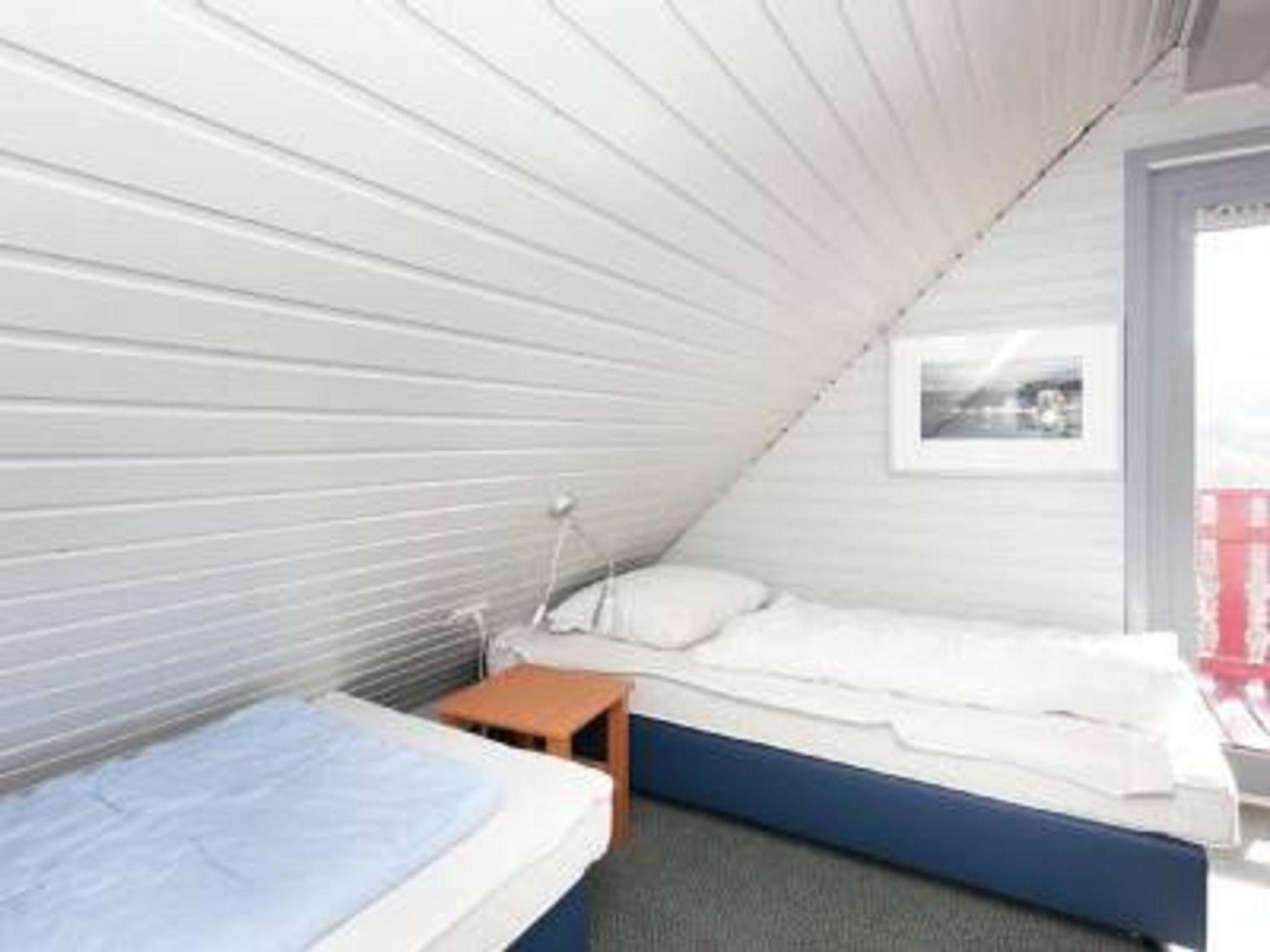 Three-Bedroom House photo 3
