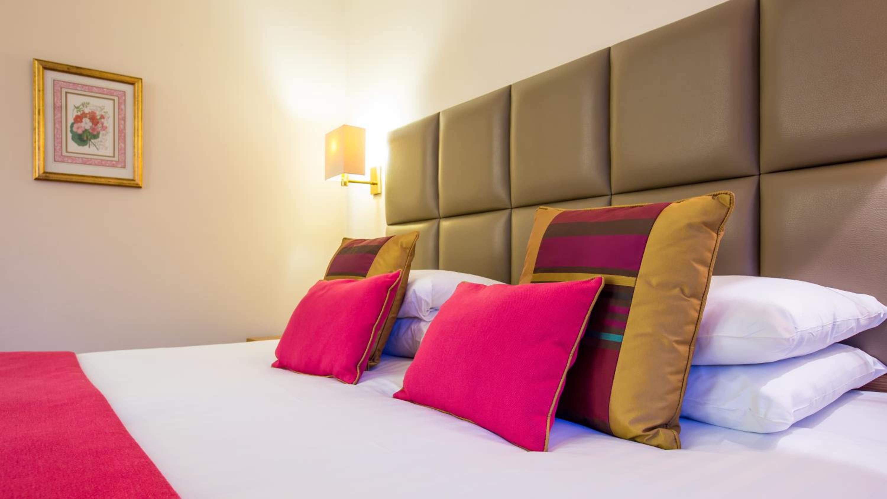 Standard Double Room - Photo 2