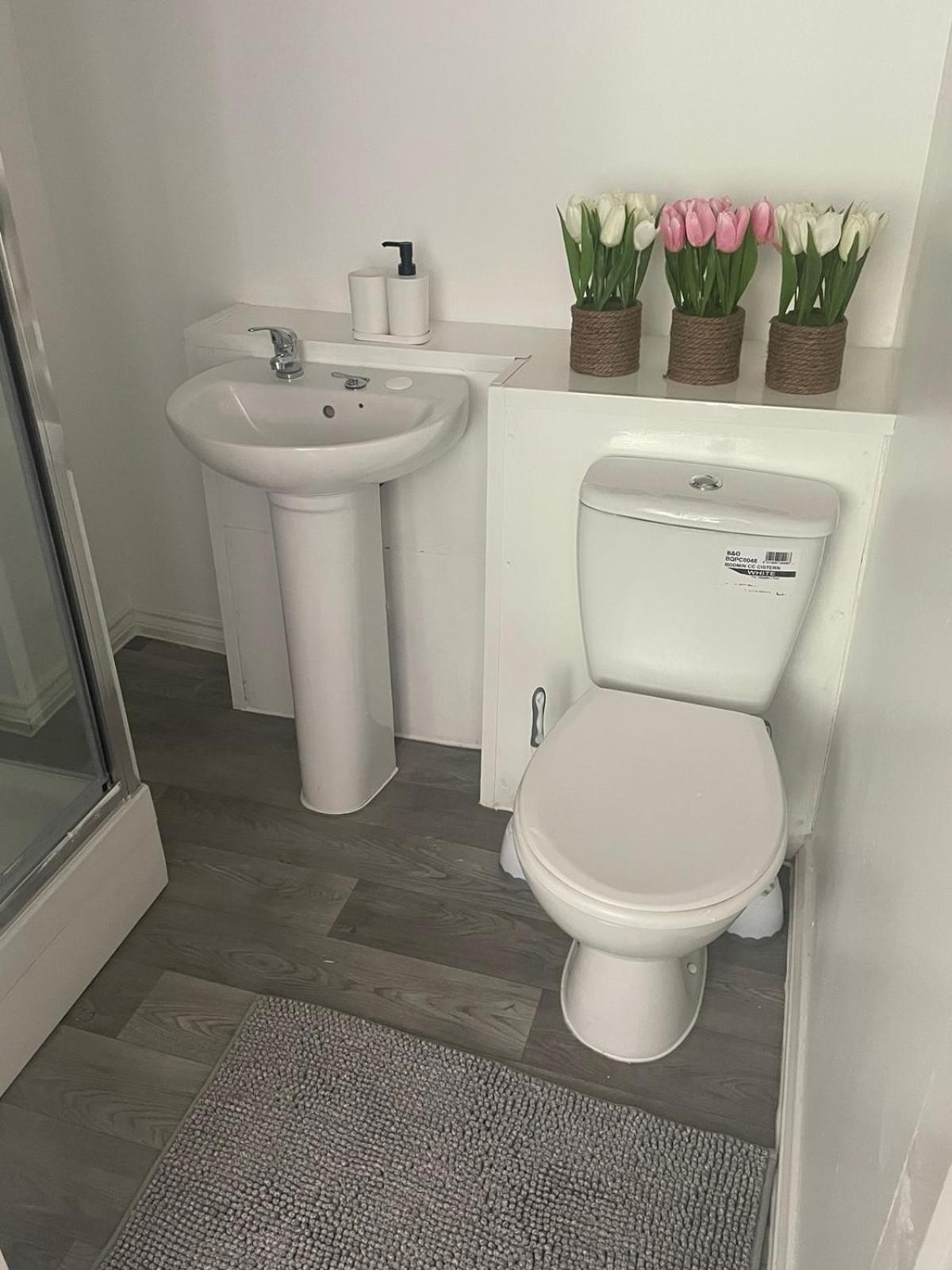 Triple Room with Private Bathroom