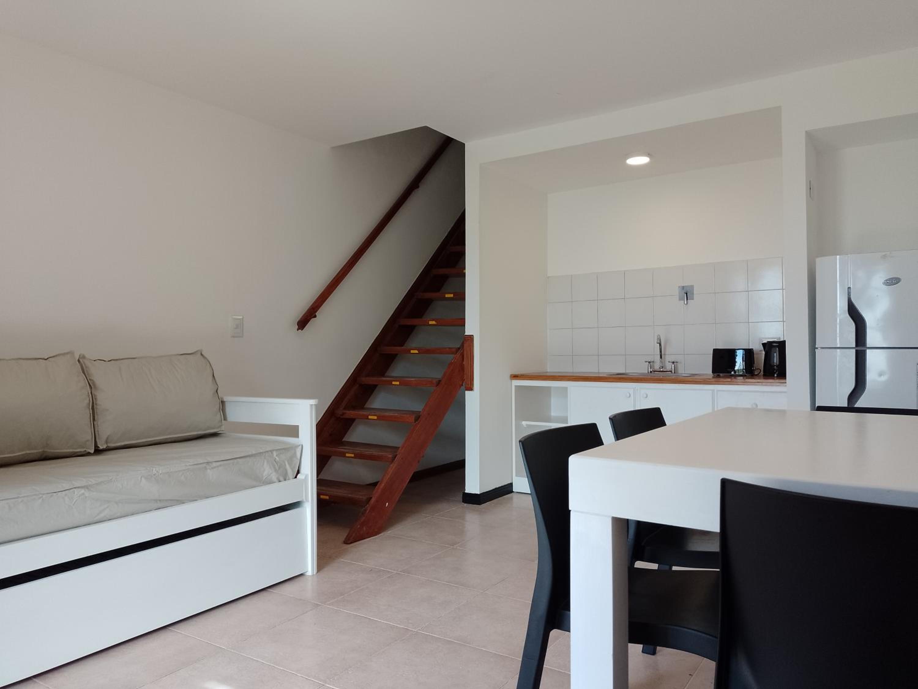 Apartment - Split Level photo 3