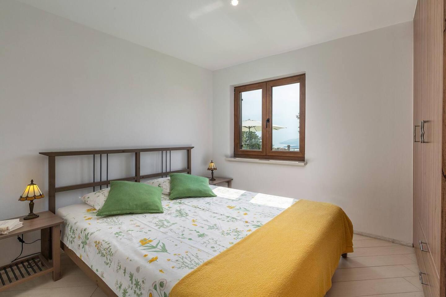 Apartment with Sea View photo 1