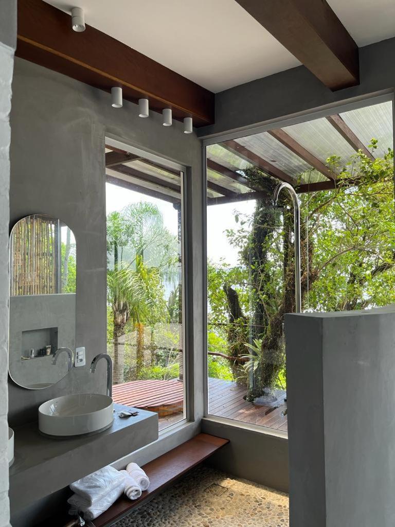 Deluxe Double Room with Balcony and Sea View photo 3