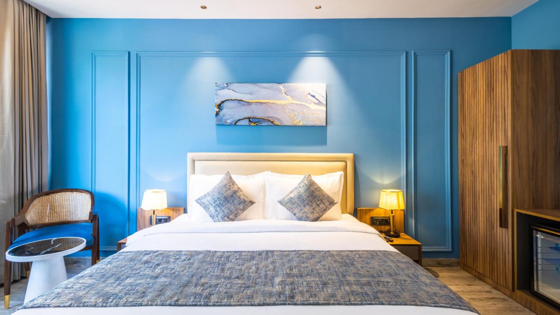Deluxe King Room - Photo 5