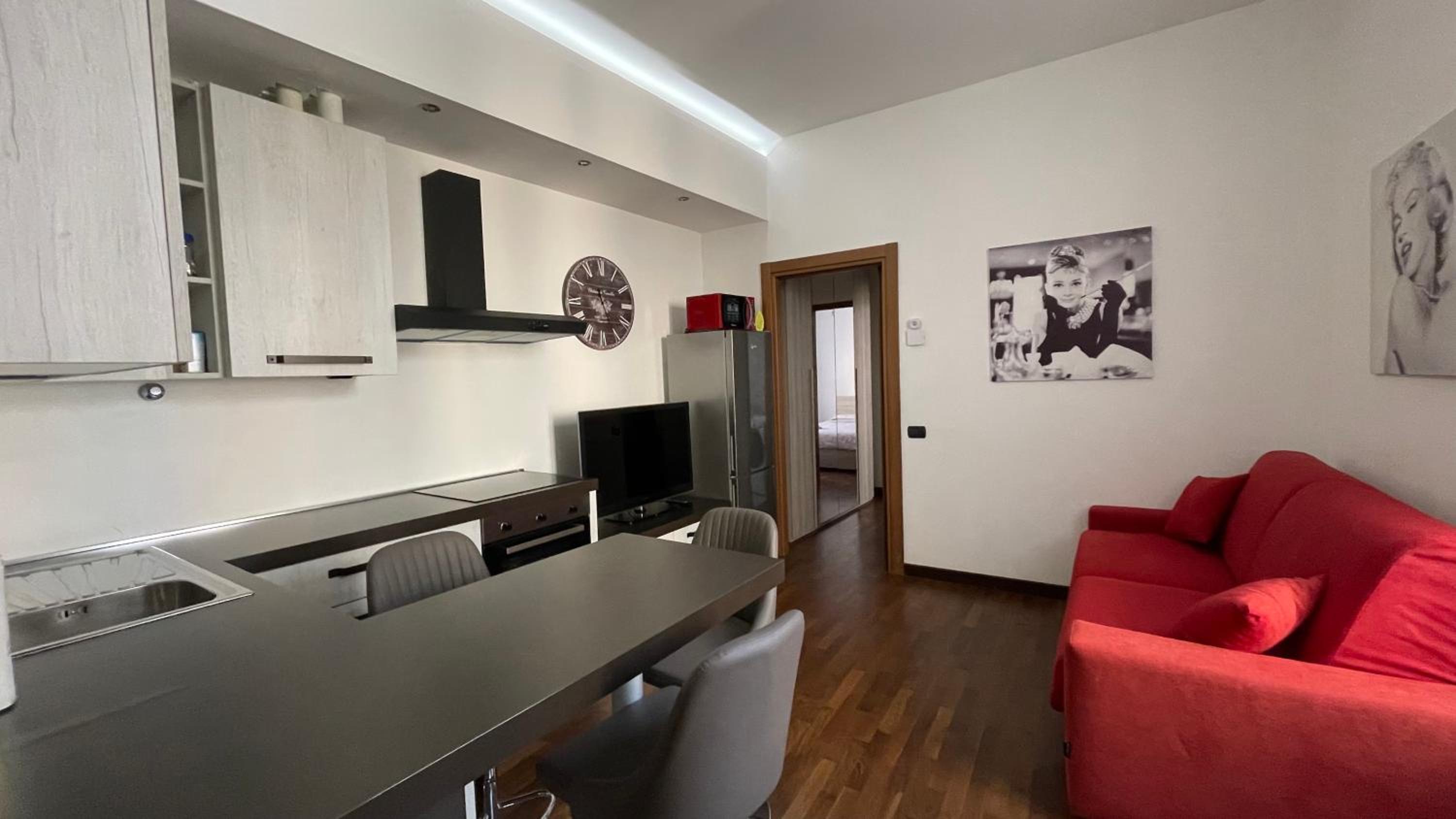 One-Bedroom Apartment