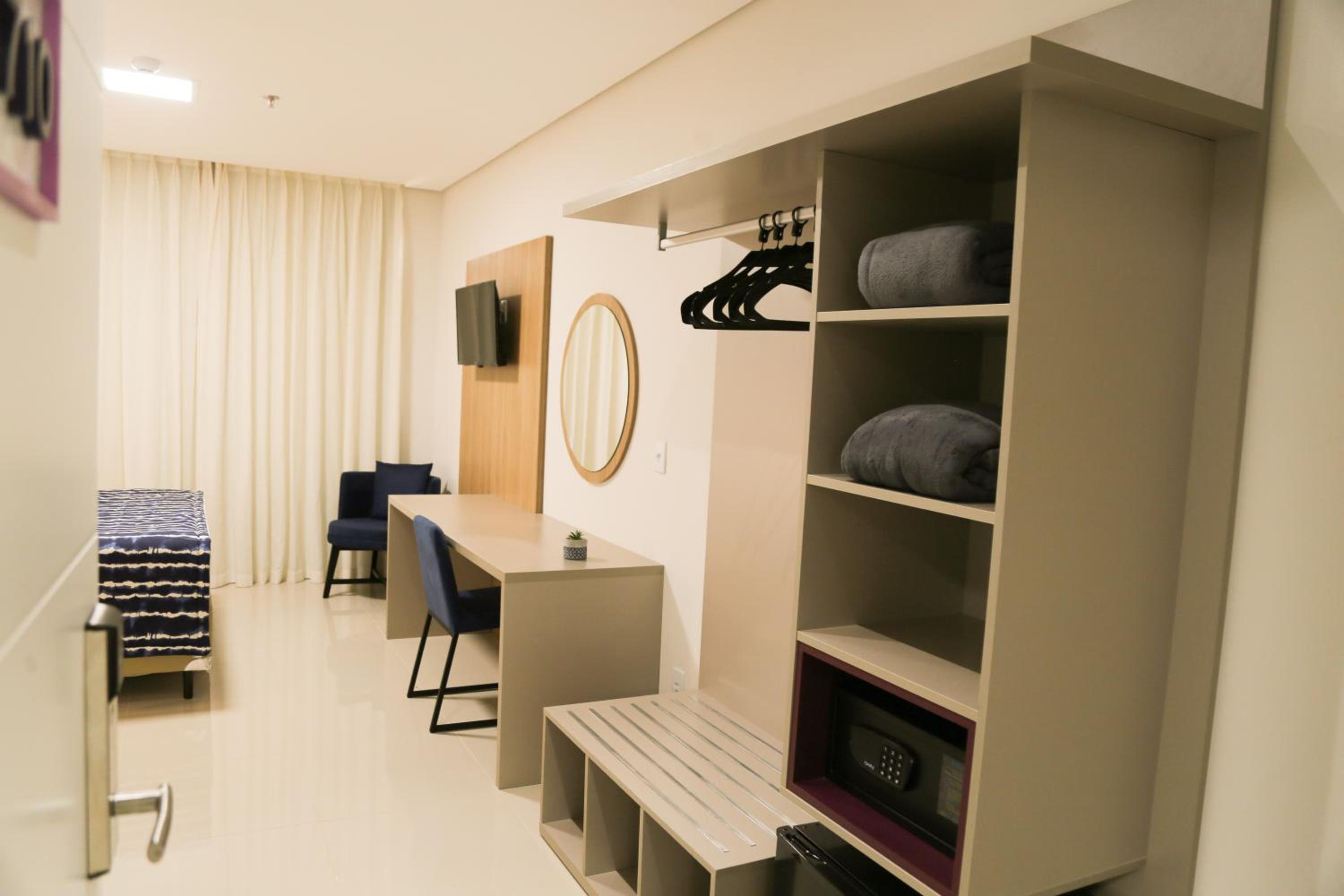 Standard Twin Room - Photo 1