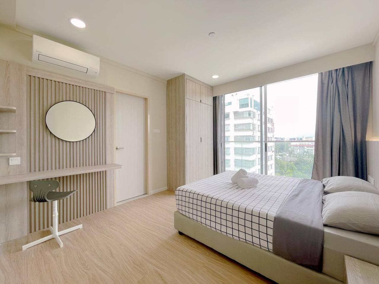 Three-Bedroom Suite photo 3