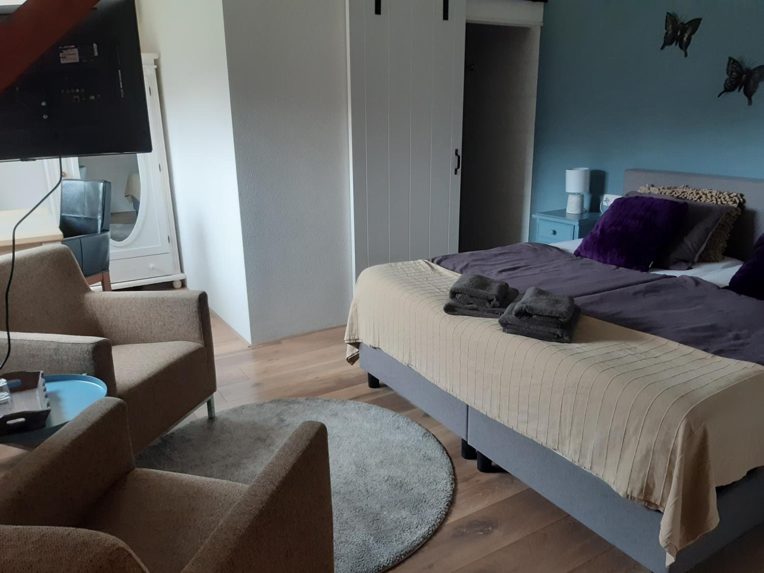 Family Room photo 2