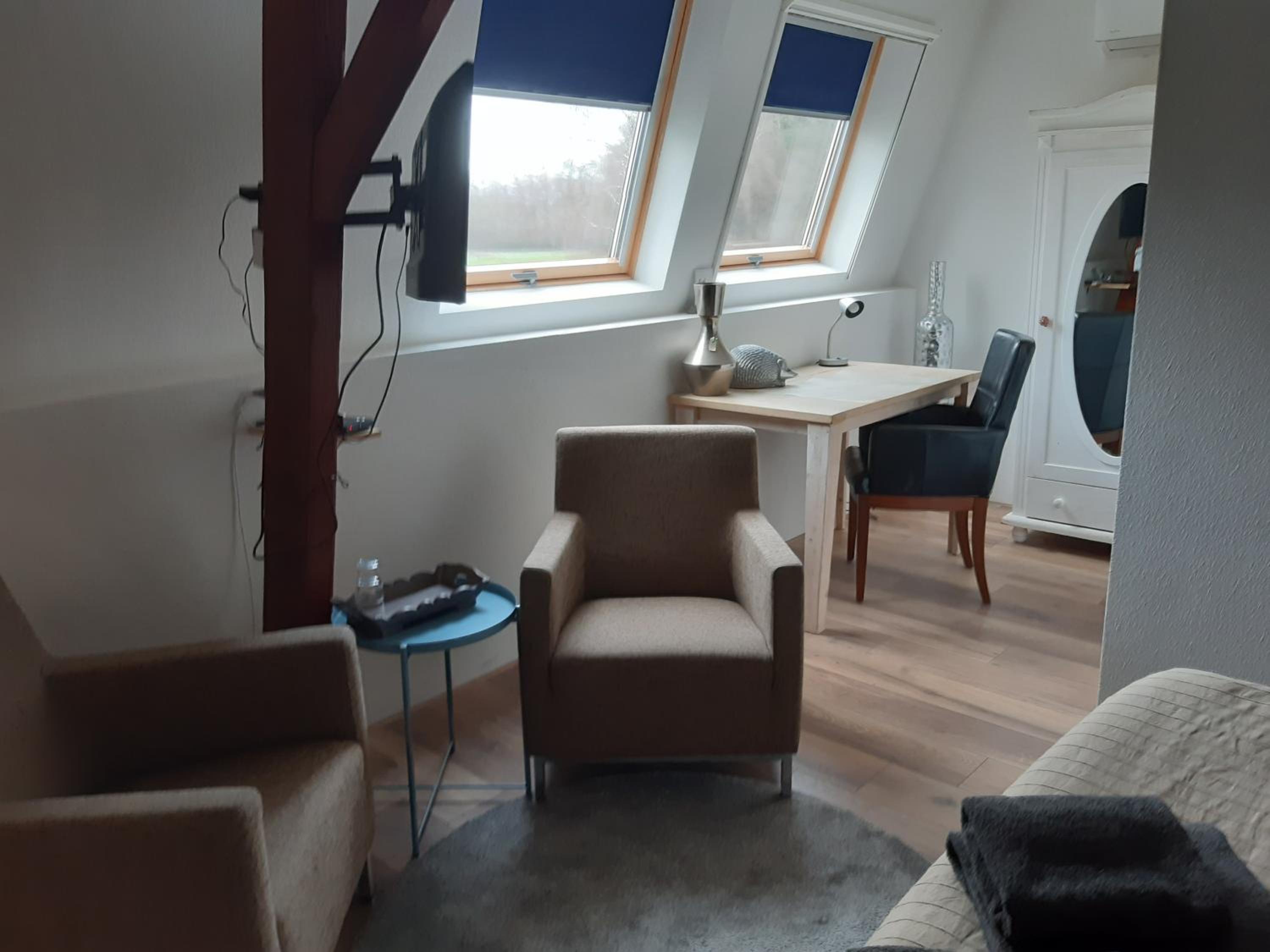 Family Room photo 3