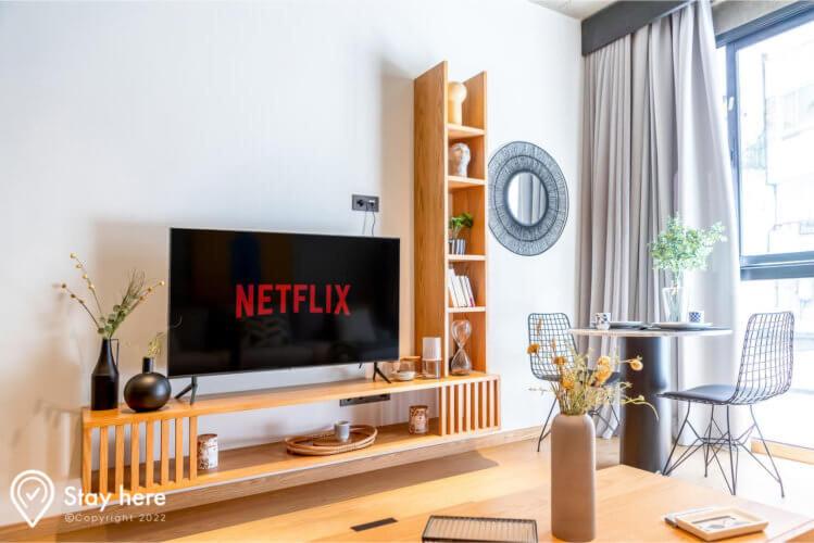 One-Bedroom Apartment - Photo 11
